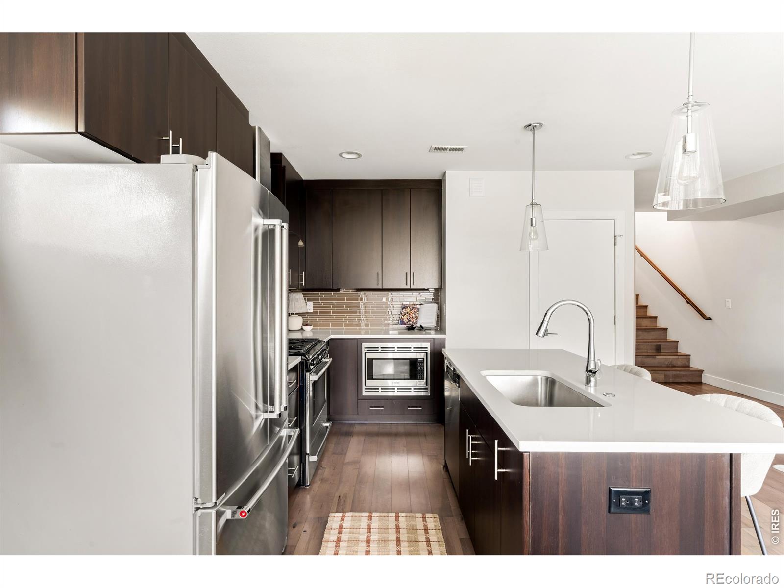MLS Image #3 for 28 s lincoln street,denver, Colorado