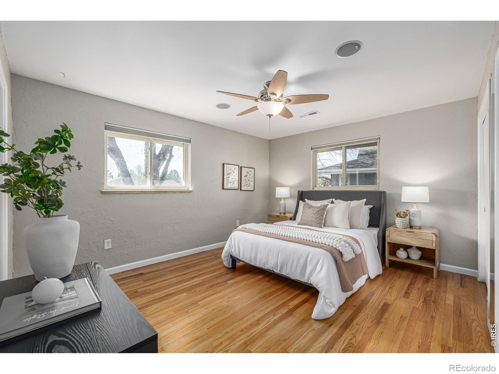 MLS Image #15 for 2540 s jasmine street,denver, Colorado