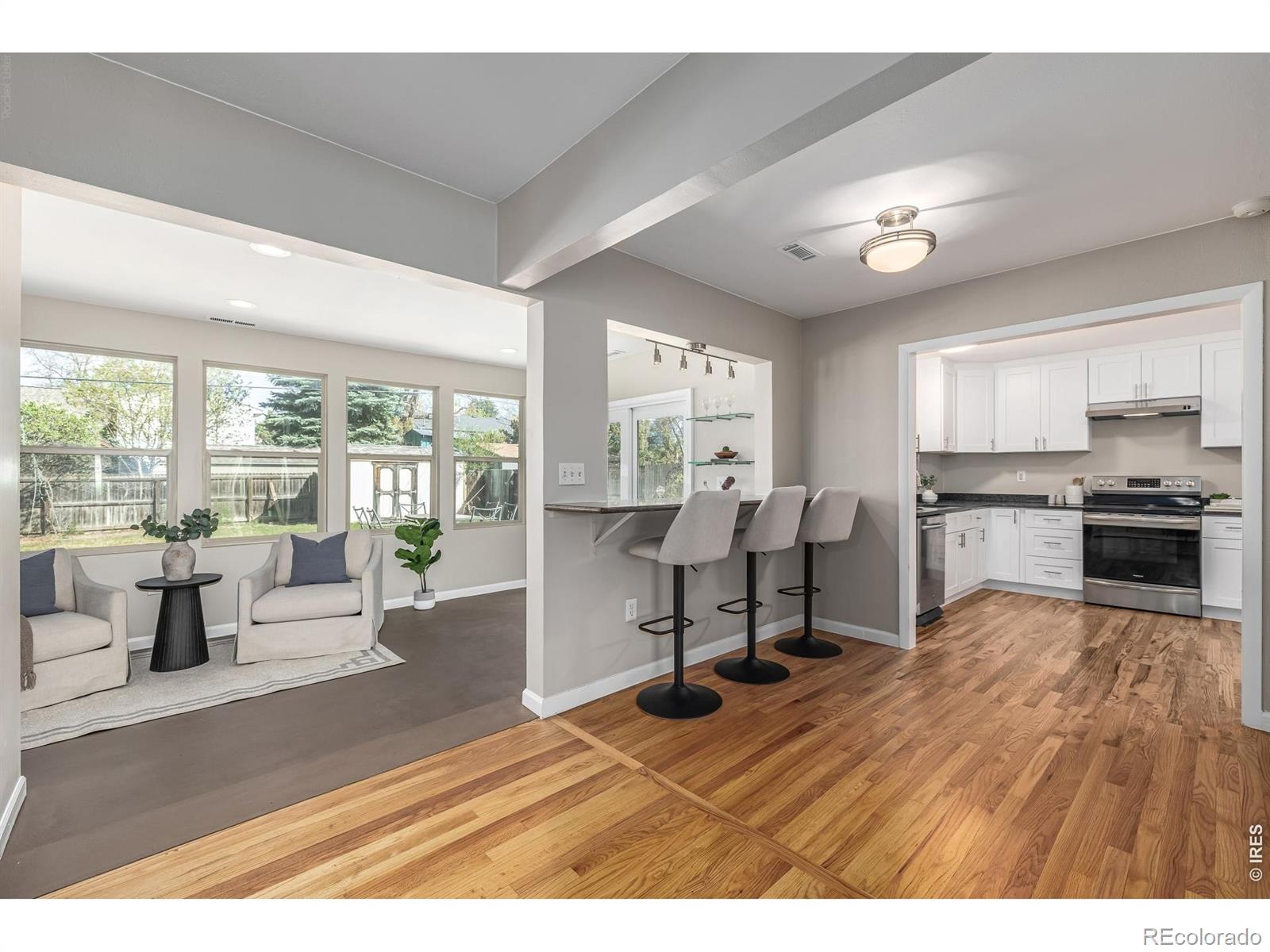 MLS Image #2 for 2540 s jasmine street,denver, Colorado
