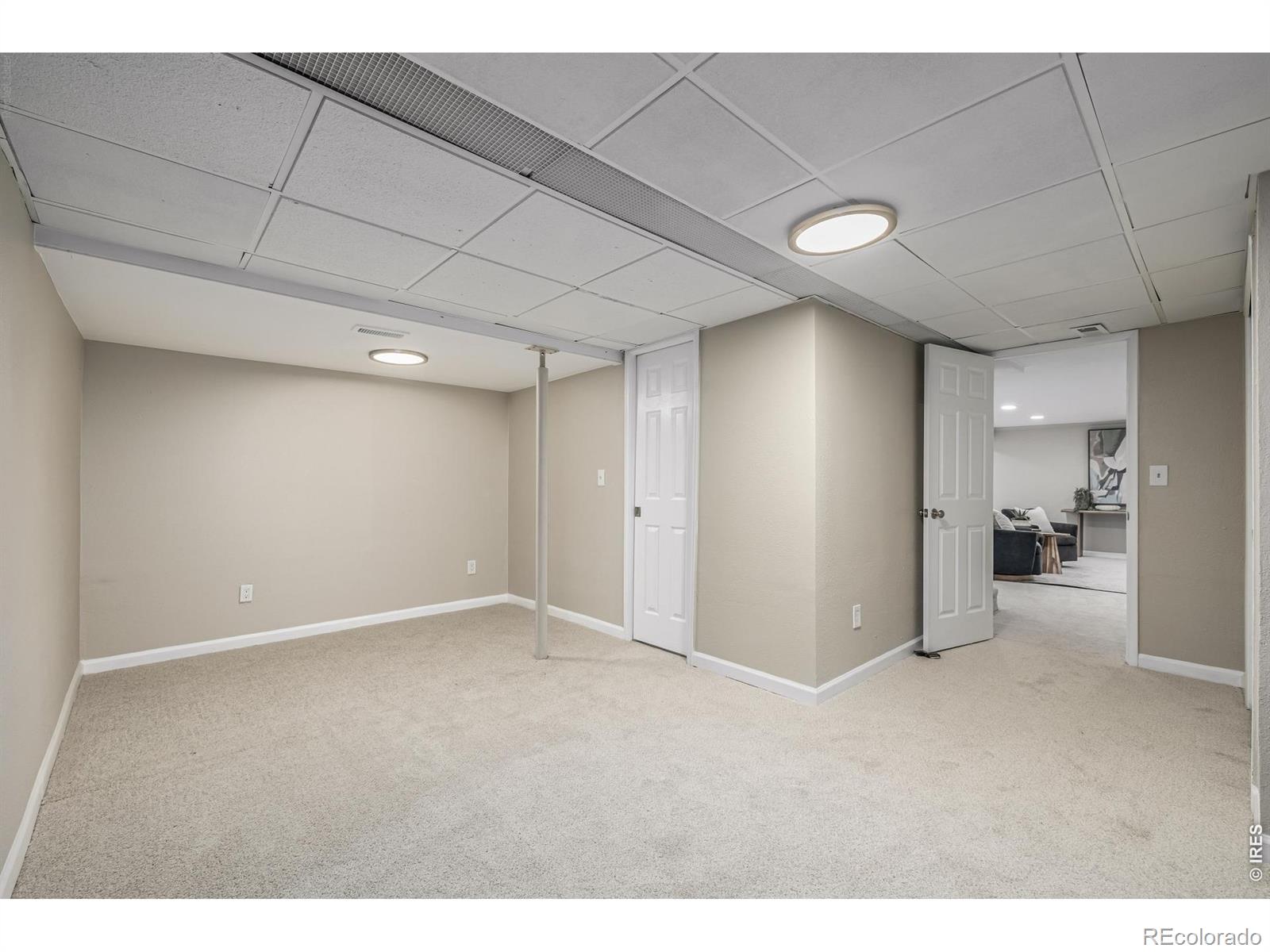 MLS Image #38 for 2540 s jasmine street,denver, Colorado