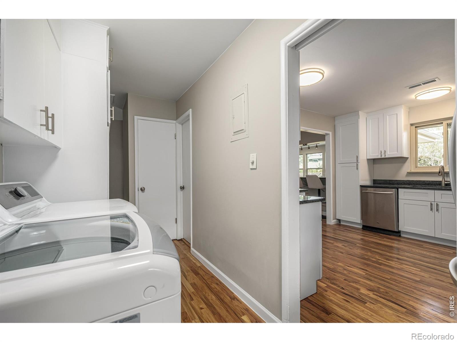 MLS Image #41 for 2540 s jasmine street,denver, Colorado