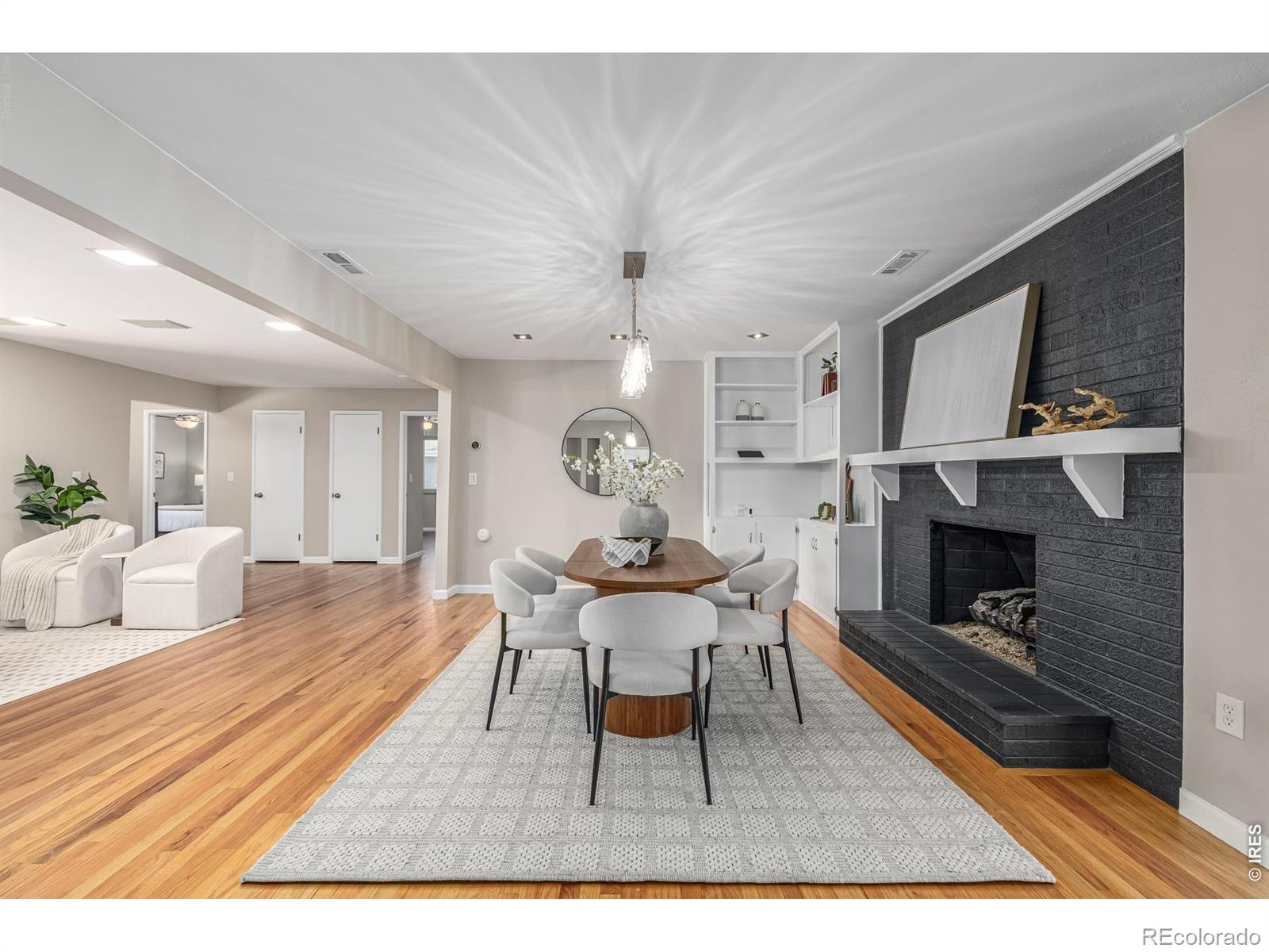 MLS Image #8 for 2540 s jasmine street,denver, Colorado