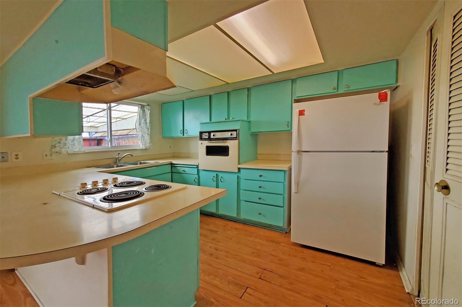 MLS Image #7 for 12622 w virginia avenue,denver, Colorado