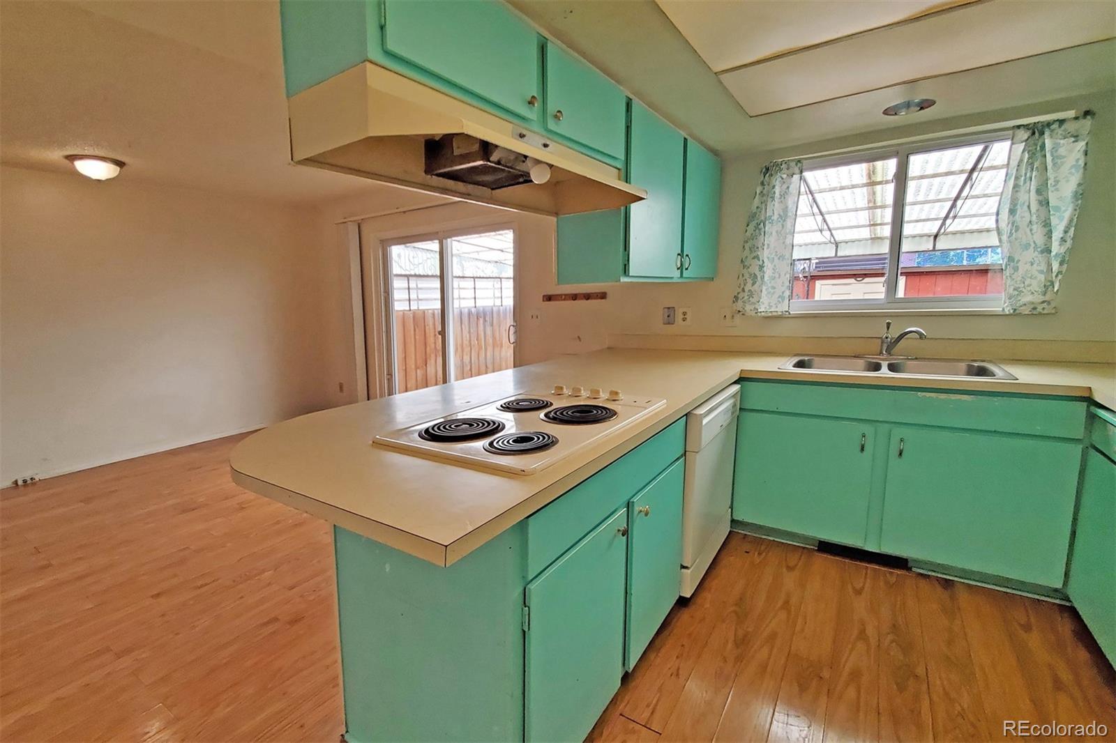 MLS Image #8 for 12622 w virginia avenue,denver, Colorado