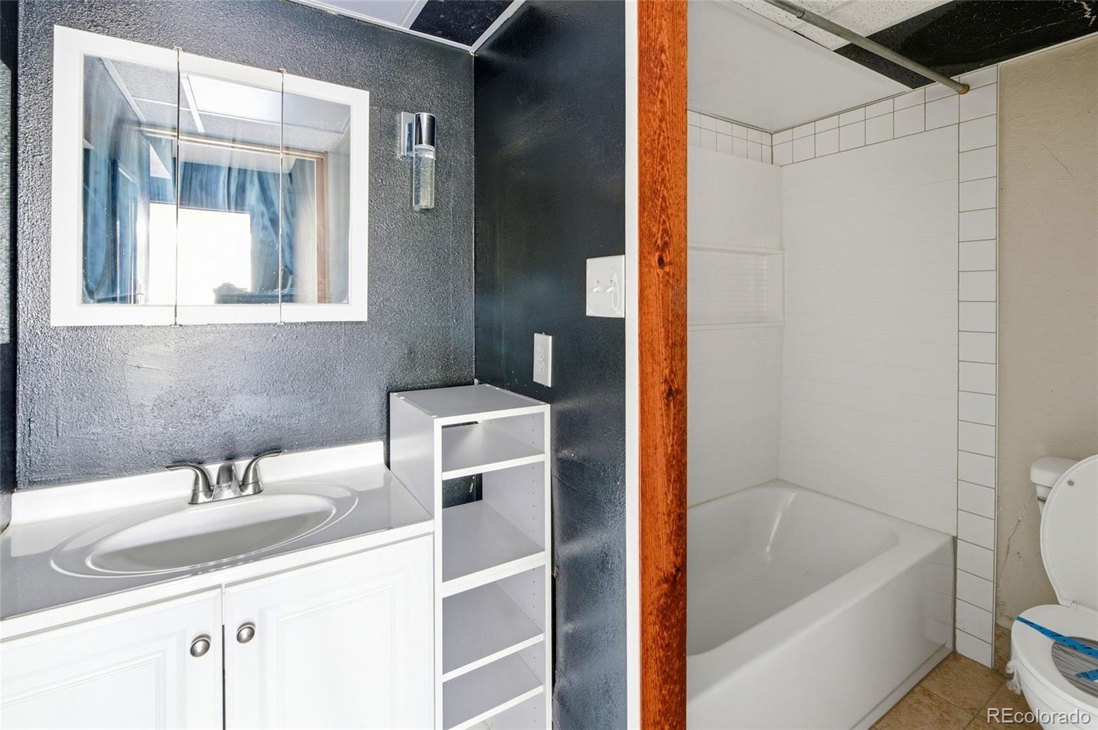 MLS Image #11 for 2231 s vaughn way,aurora, Colorado