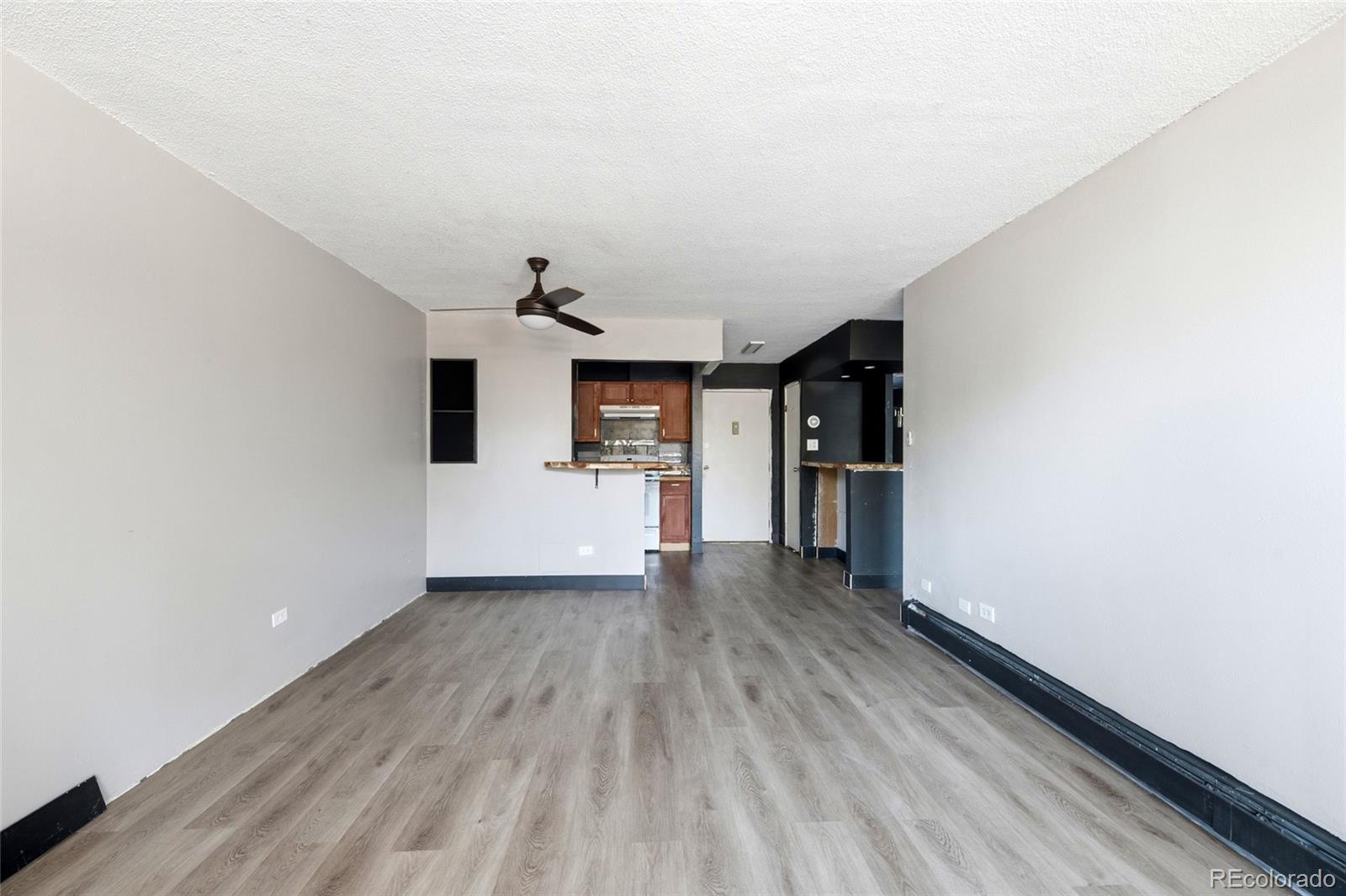 MLS Image #3 for 2231 s vaughn way,aurora, Colorado