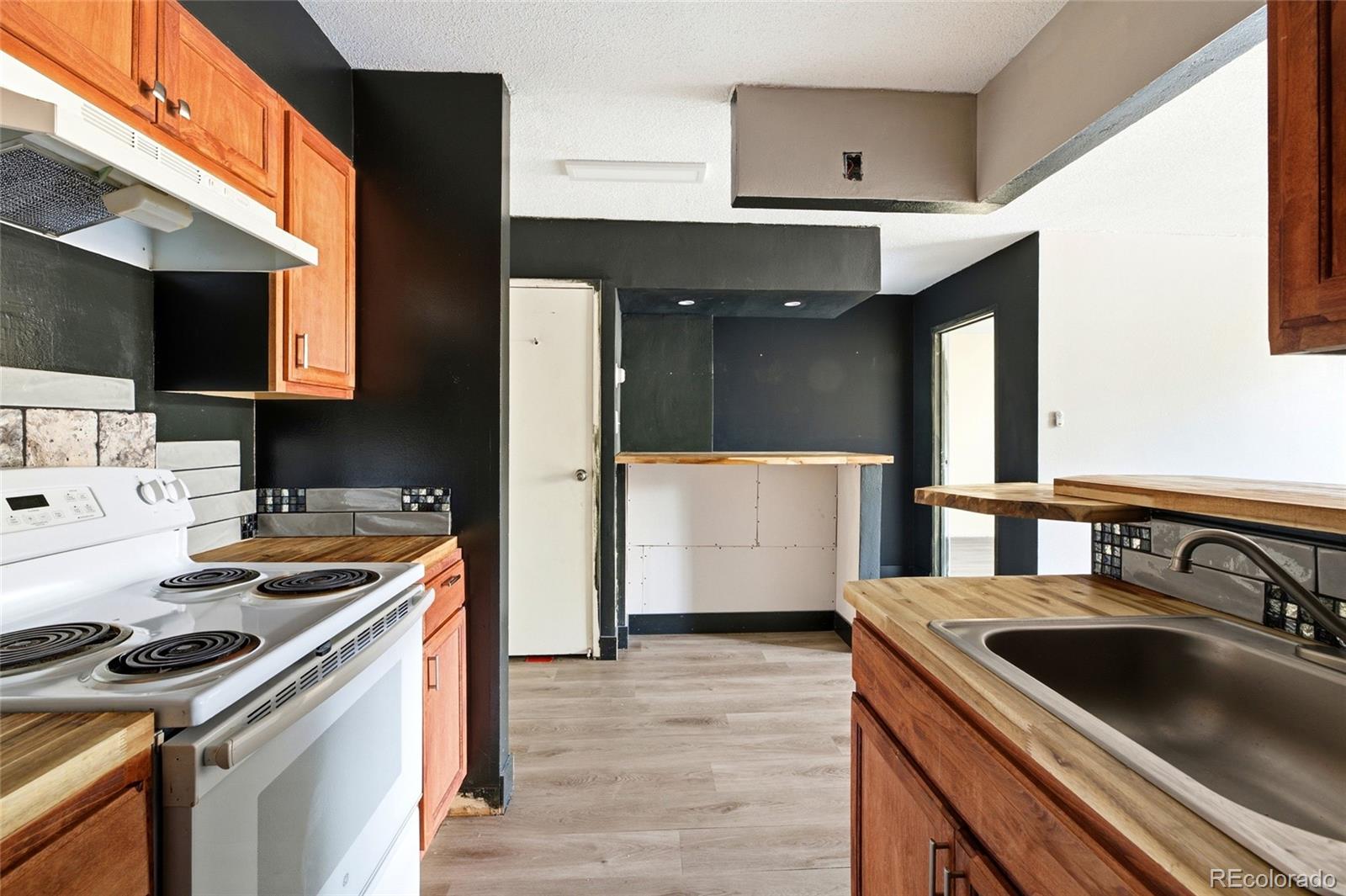 MLS Image #7 for 2231 s vaughn way,aurora, Colorado