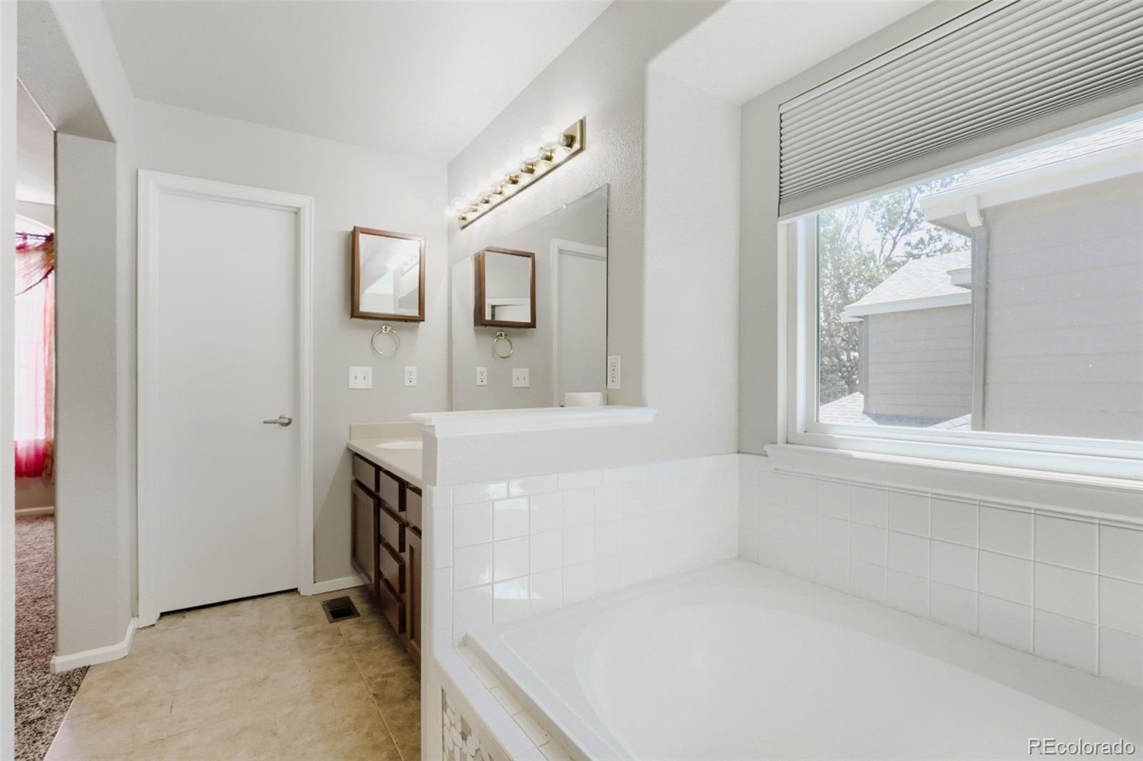 MLS Image #18 for 5307 s jebel way,aurora, Colorado