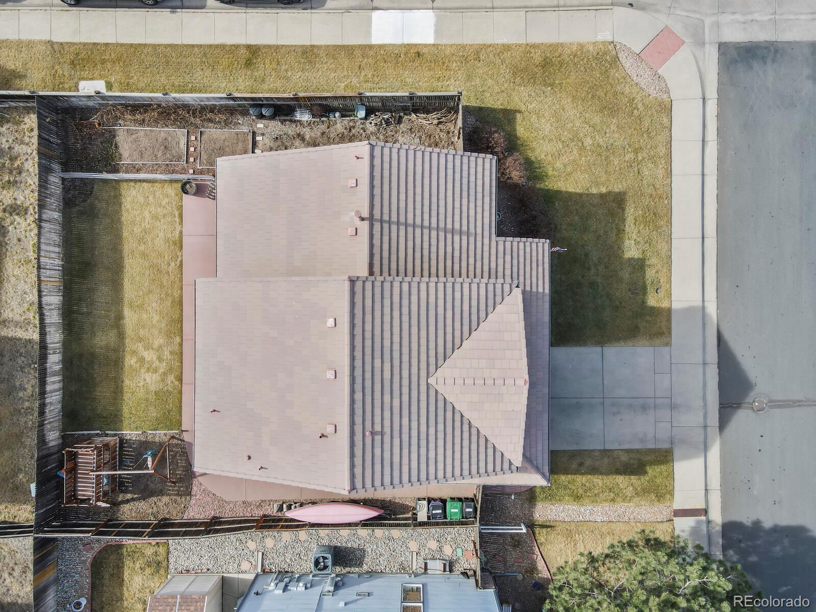 MLS Image #40 for 19408 e 40th place,denver, Colorado