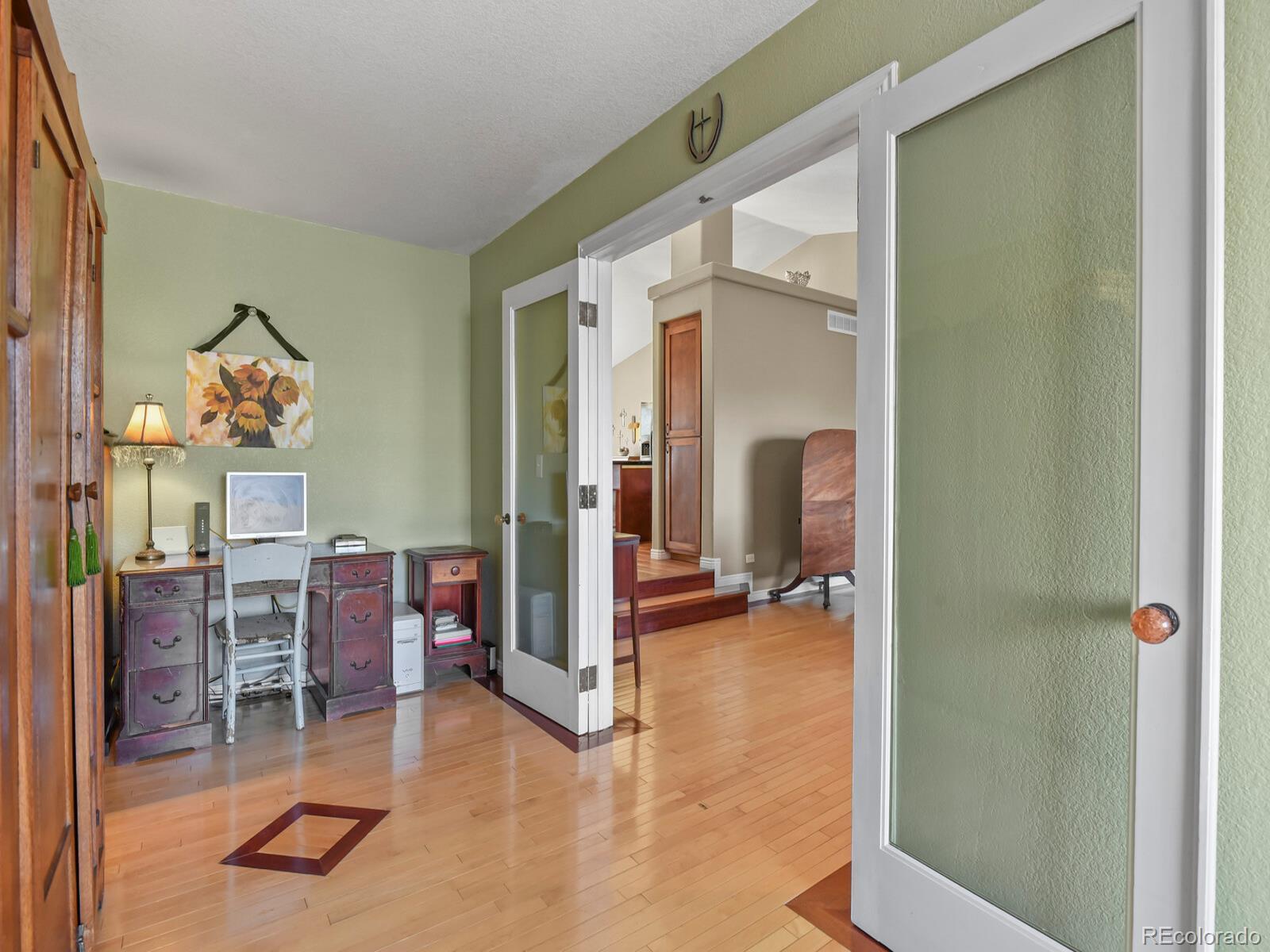 MLS Image #6 for 19408 e 40th place,denver, Colorado