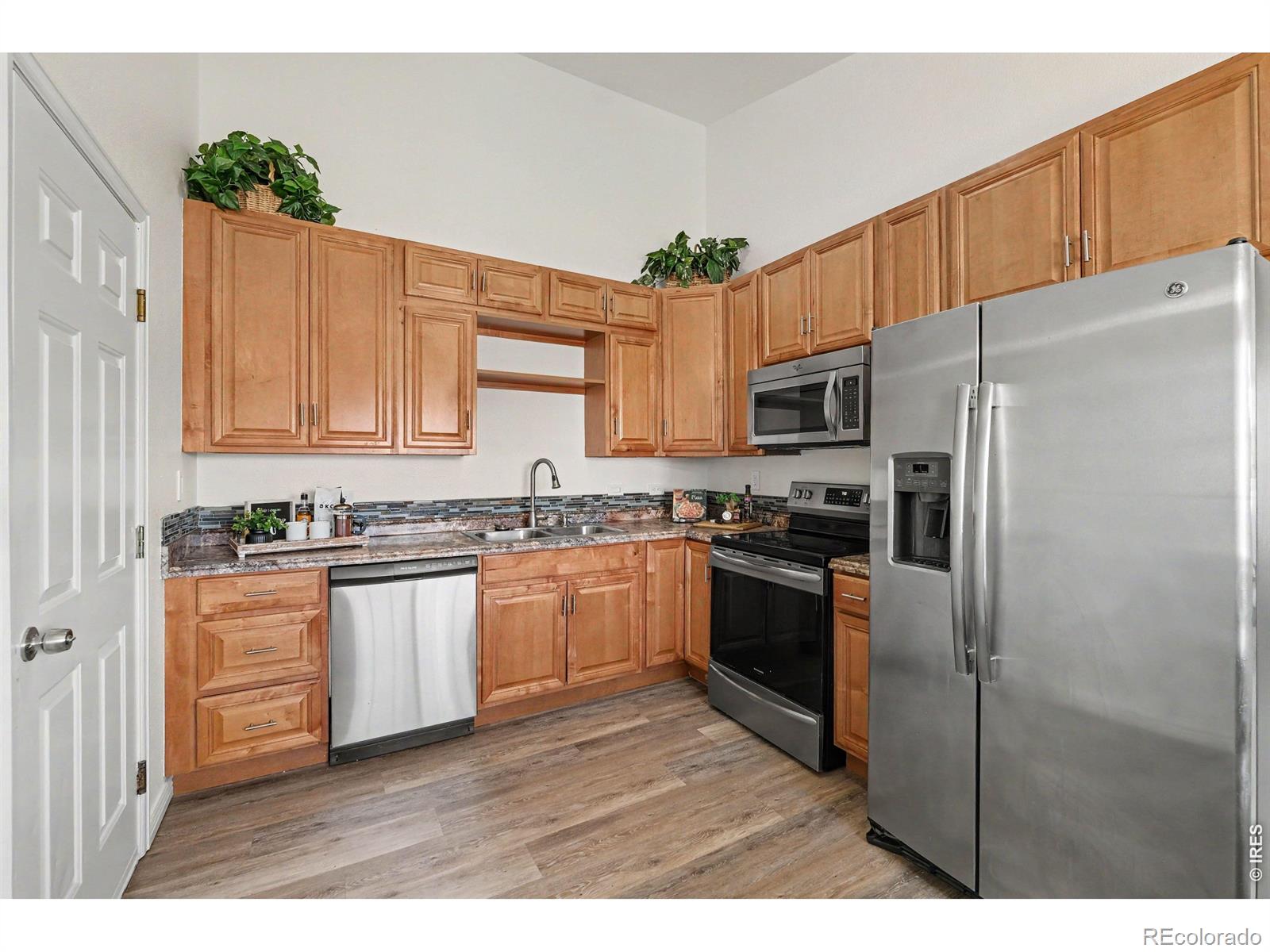 MLS Image #6 for 3227  red tail way,evans, Colorado