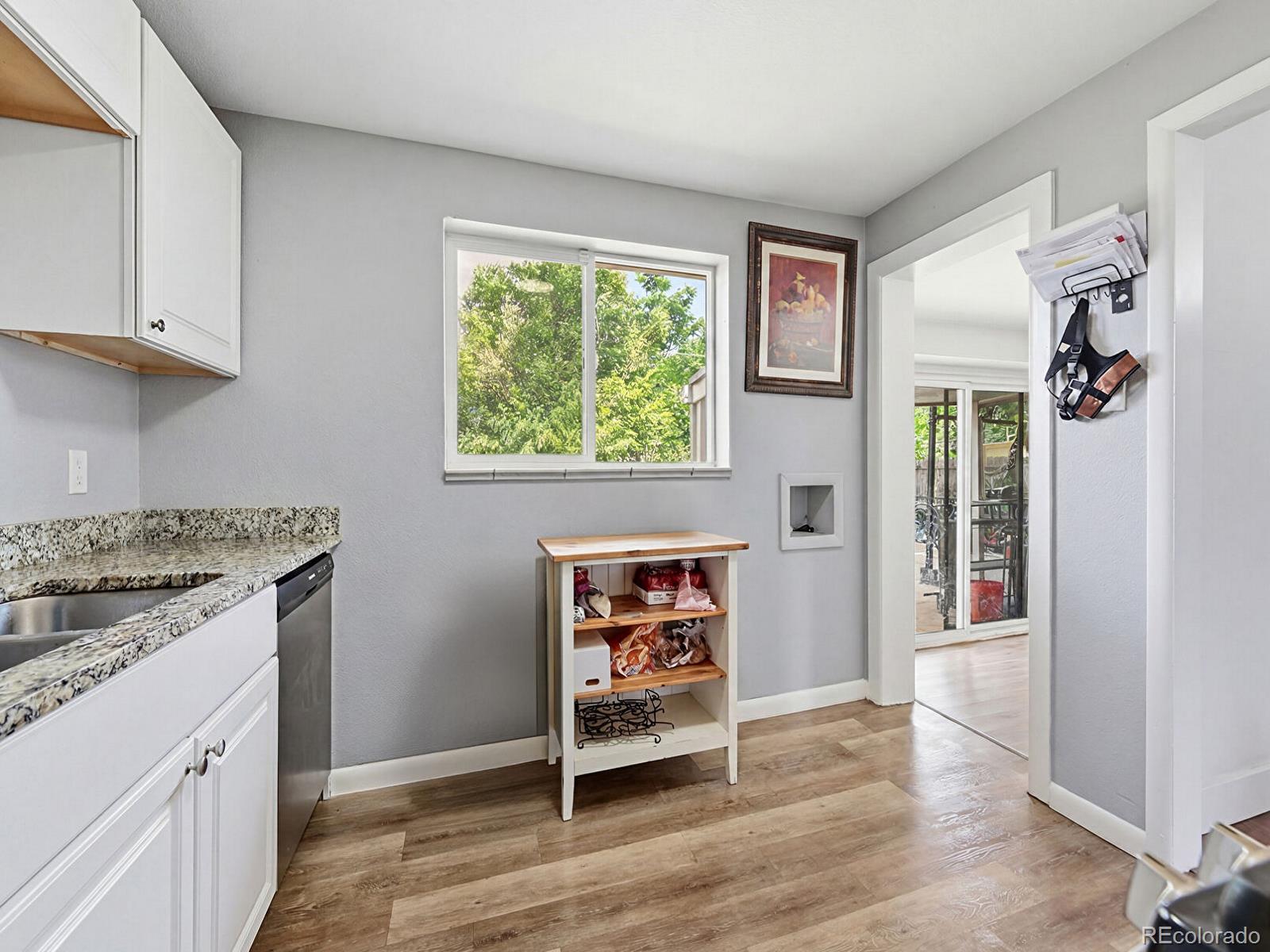 MLS Image #10 for 517  elmira street,aurora, Colorado