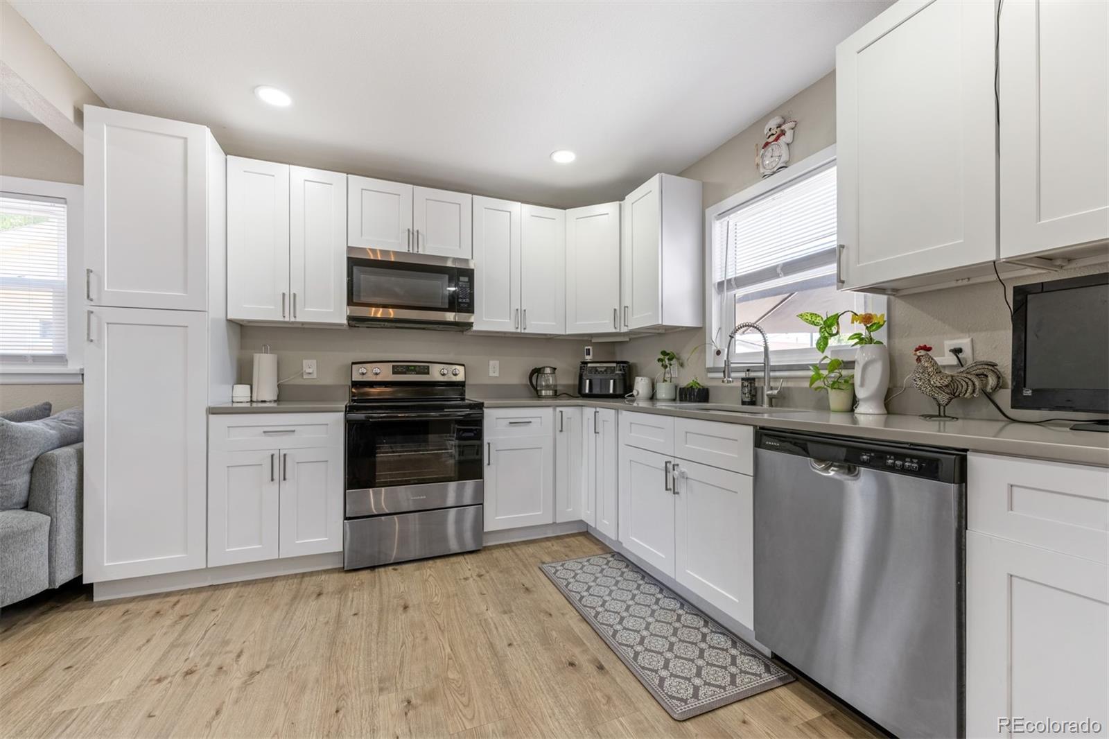 MLS Image #6 for 1604  garwood drive,pueblo, Colorado