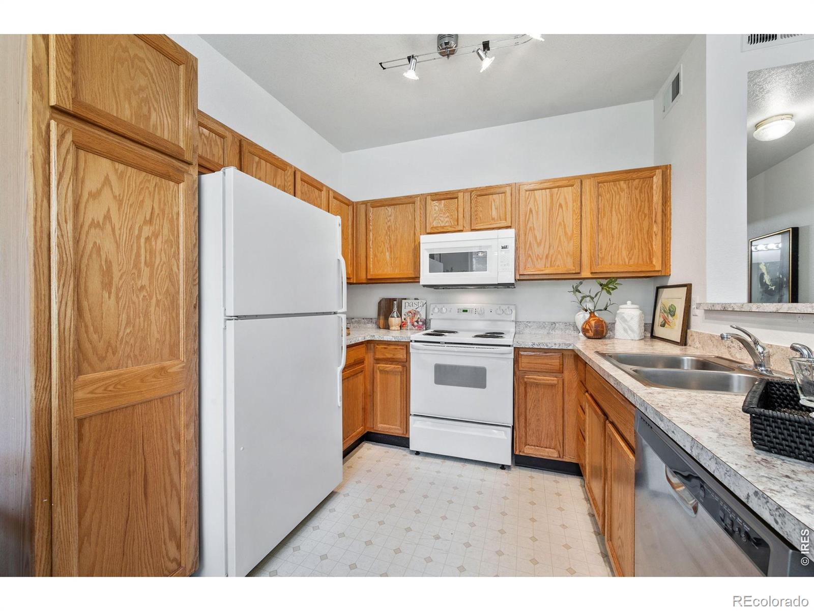 MLS Image #11 for 3002 w elizabeth street,fort collins, Colorado