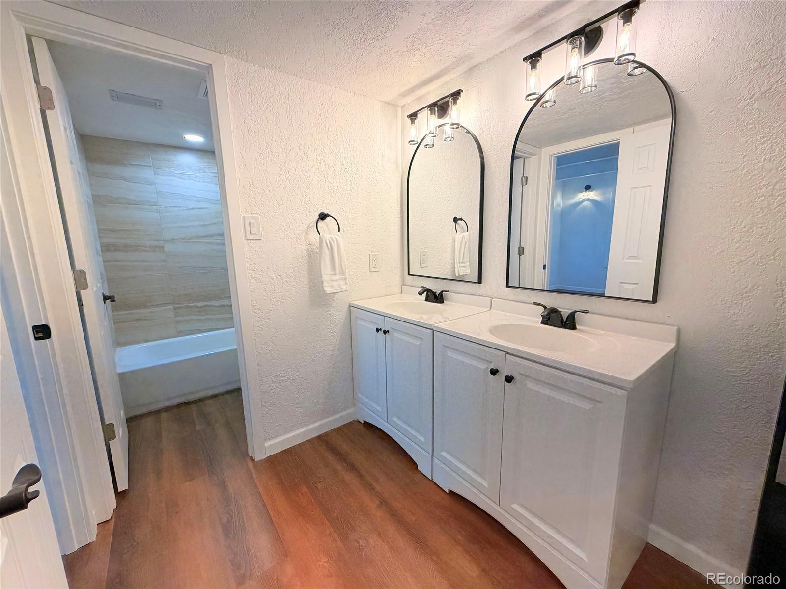 MLS Image #14 for 9995 e harvard avenue,denver, Colorado