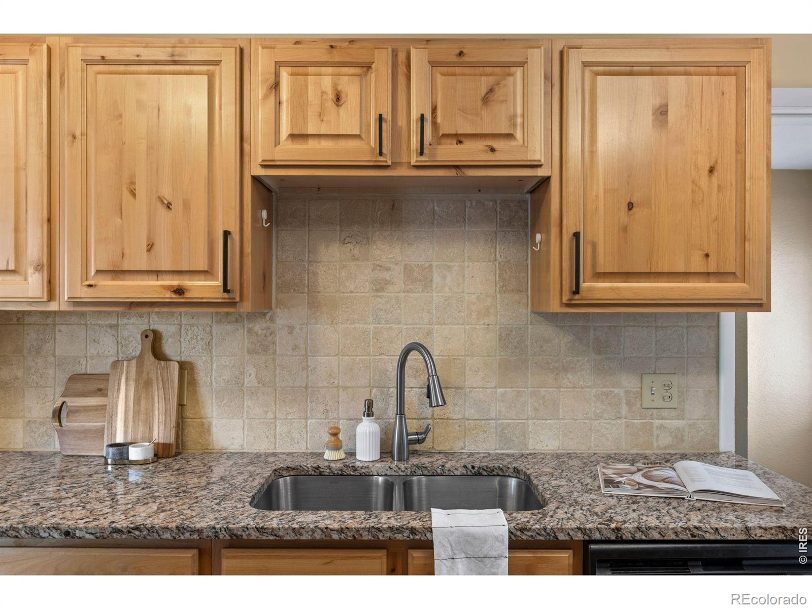 MLS Image #15 for 2631 s newton street,denver, Colorado