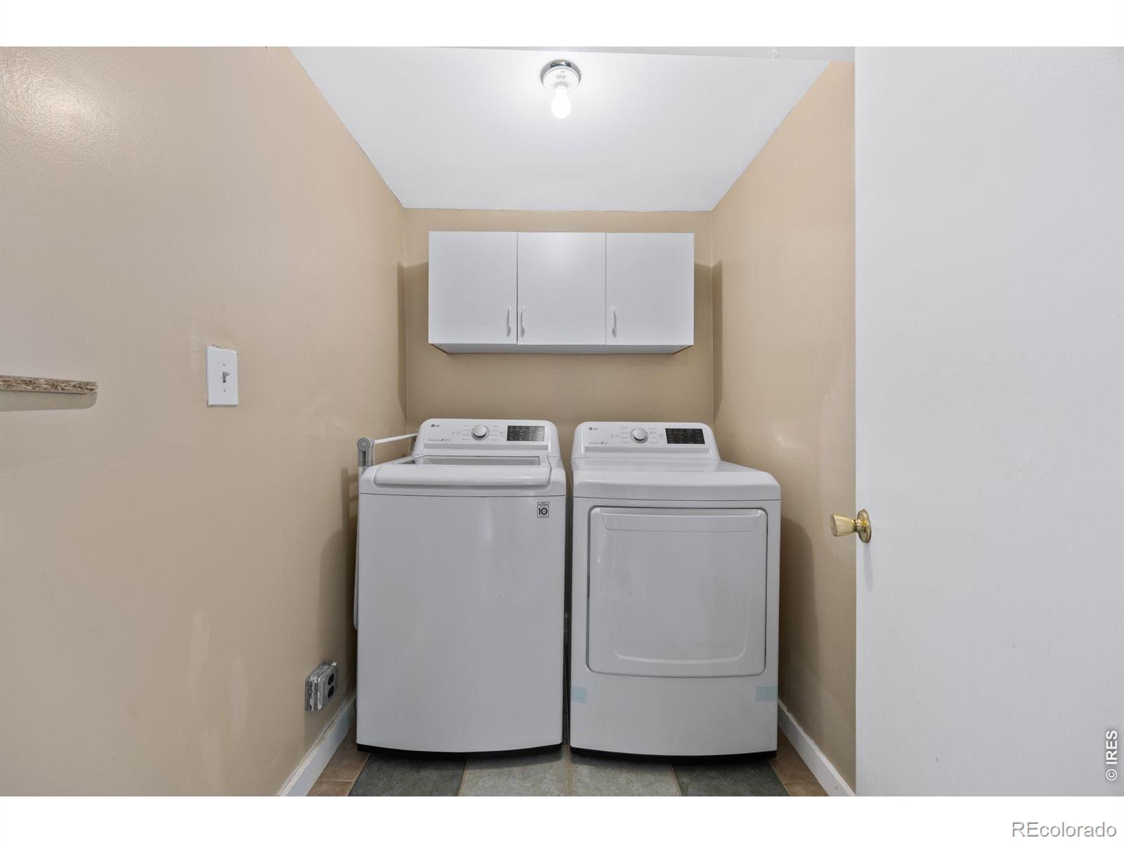 MLS Image #29 for 2631 s newton street,denver, Colorado