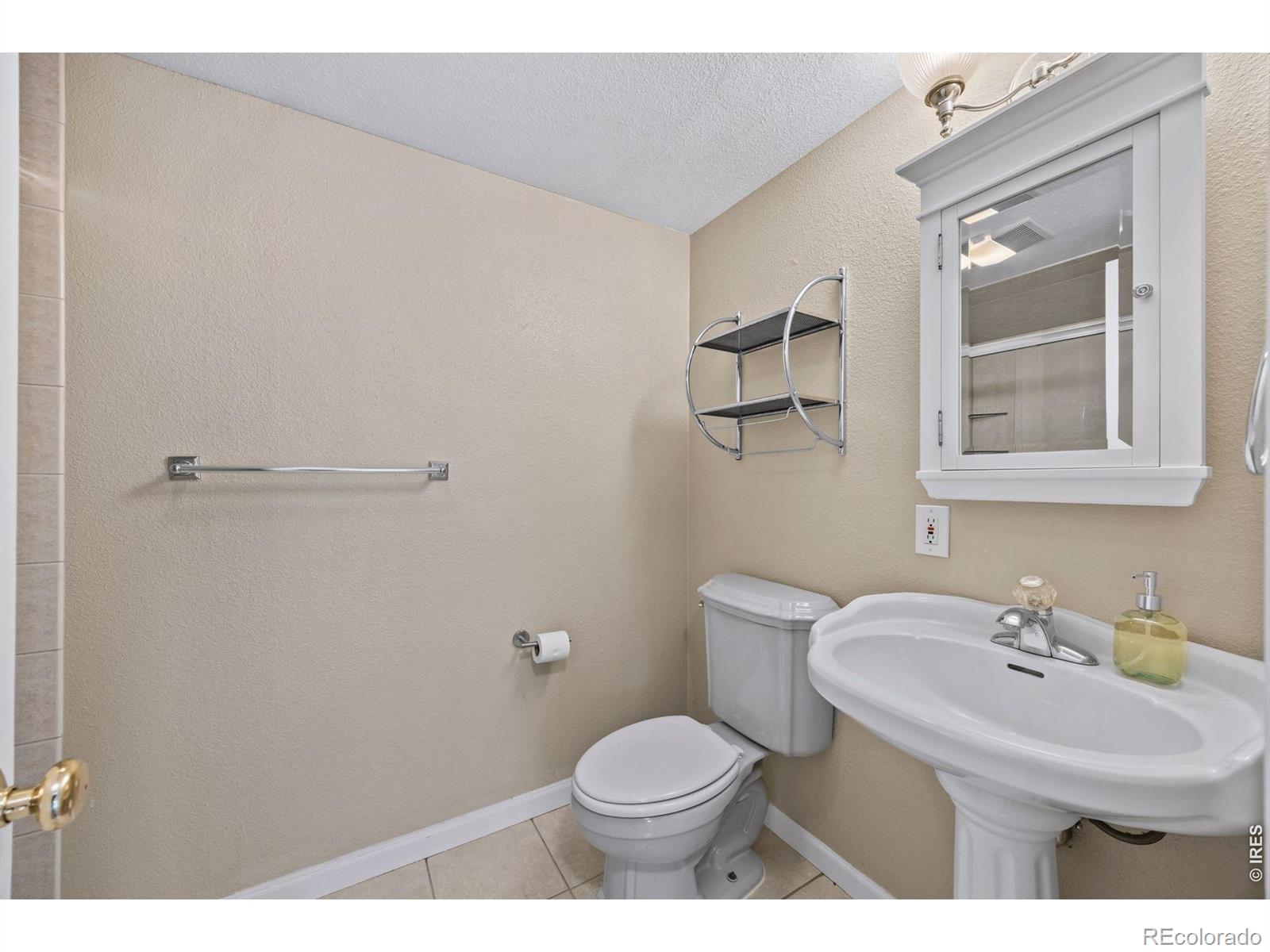 MLS Image #30 for 2631 s newton street,denver, Colorado