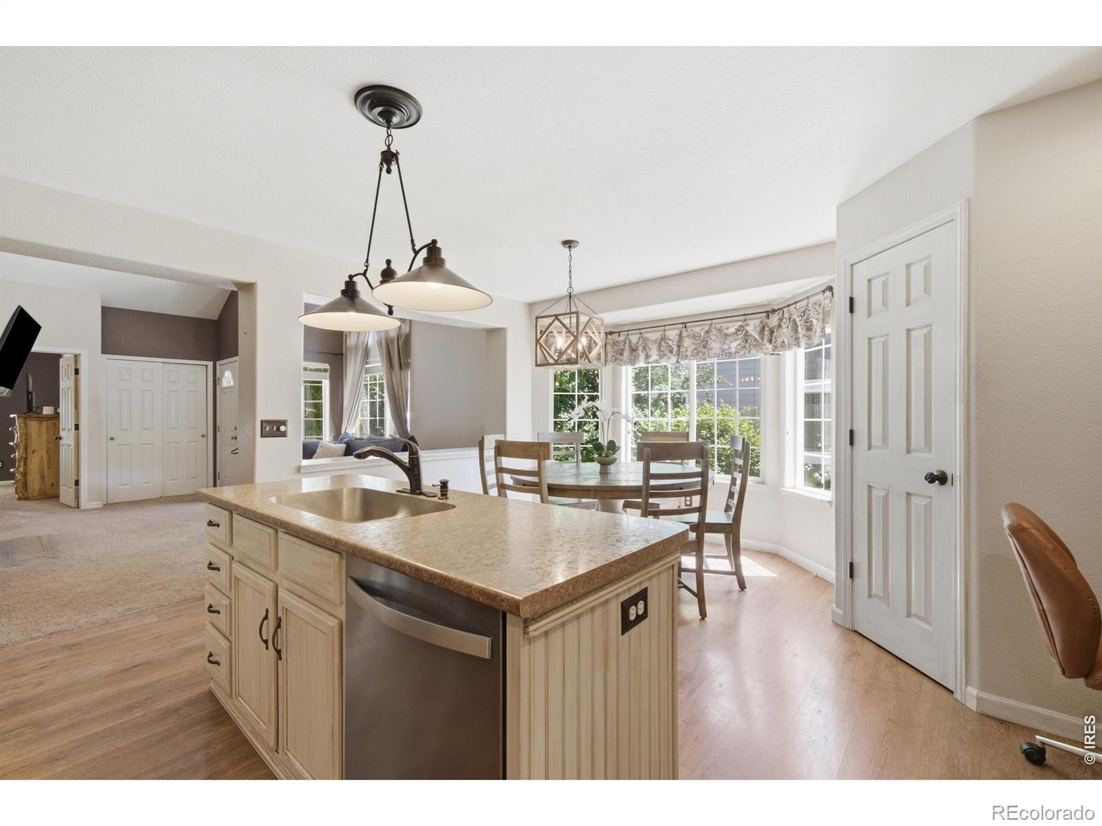 MLS Image #14 for 45  sebring lane,johnstown, Colorado