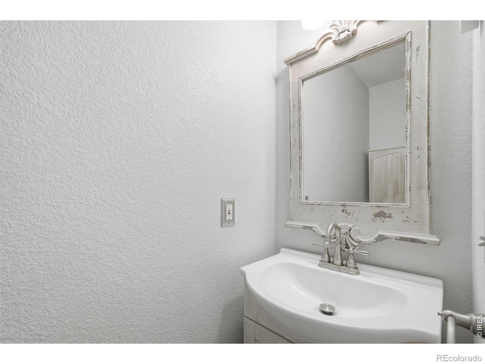 MLS Image #25 for 45  sebring lane,johnstown, Colorado