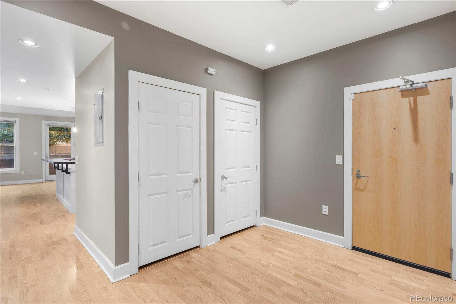MLS Image #3 for 1630 n clarkson street,denver, Colorado