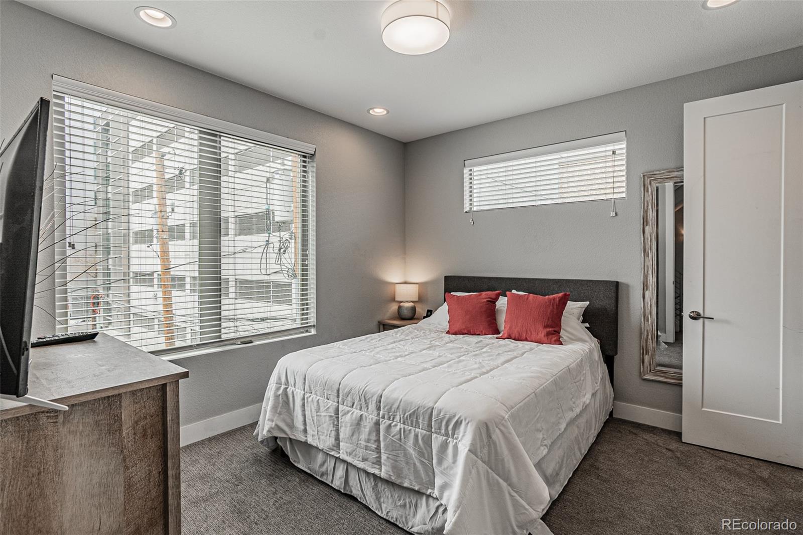 MLS Image #16 for 1323  elati street 6,denver, Colorado