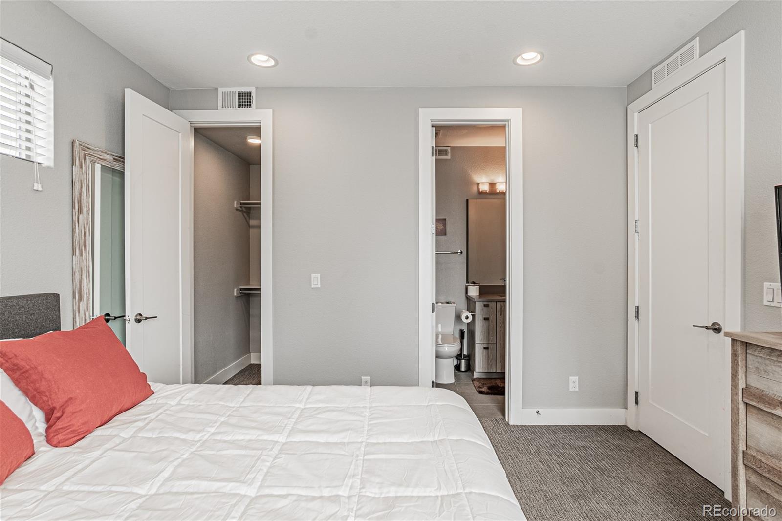 MLS Image #21 for 1323  elati street 6,denver, Colorado