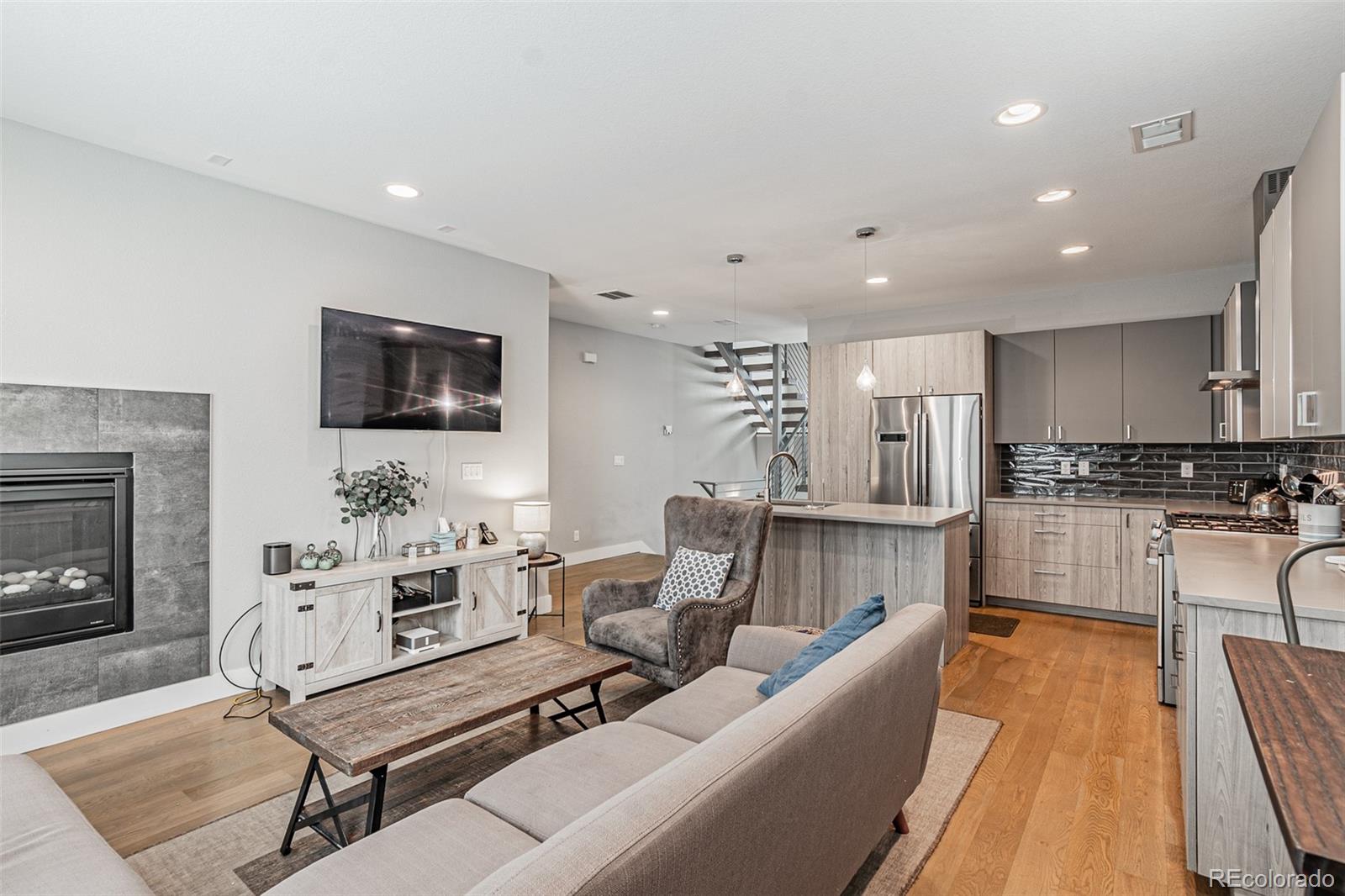MLS Image #4 for 1323  elati street 6,denver, Colorado