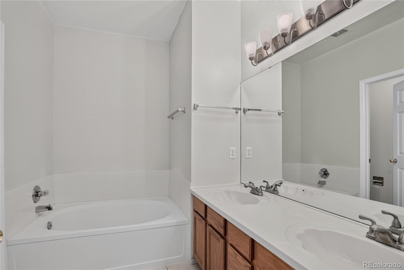 MLS Image #20 for 4013 s carson street b,aurora, Colorado