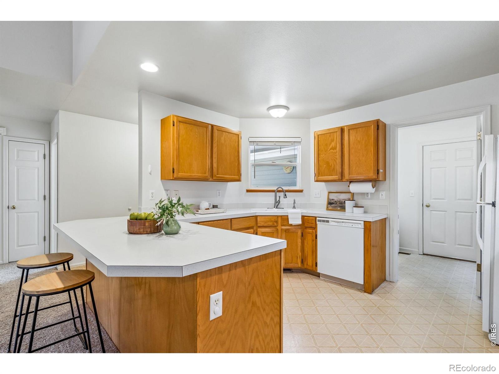 MLS Image #12 for 724  shadowmere court,fort collins, Colorado