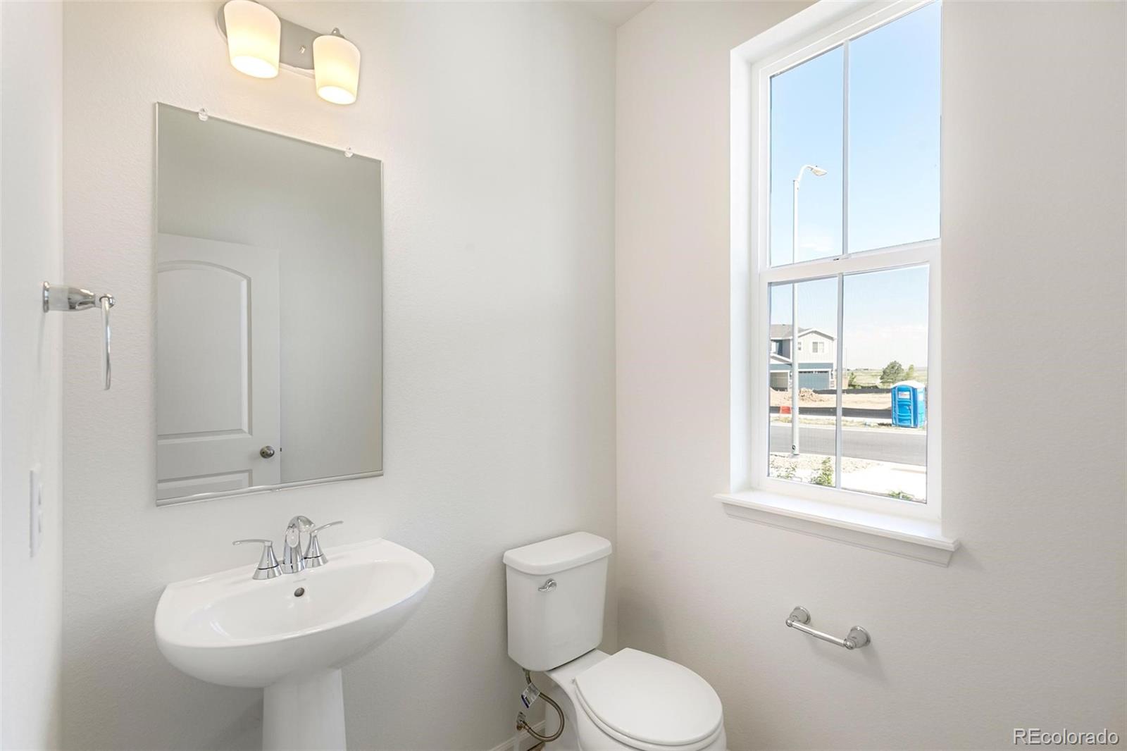 MLS Image #14 for 20474 e 57th avenue,aurora, Colorado