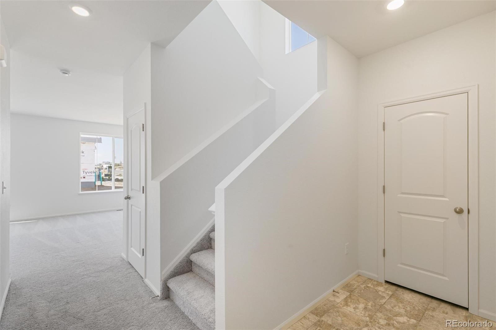 MLS Image #15 for 20474 e 57th avenue,aurora, Colorado