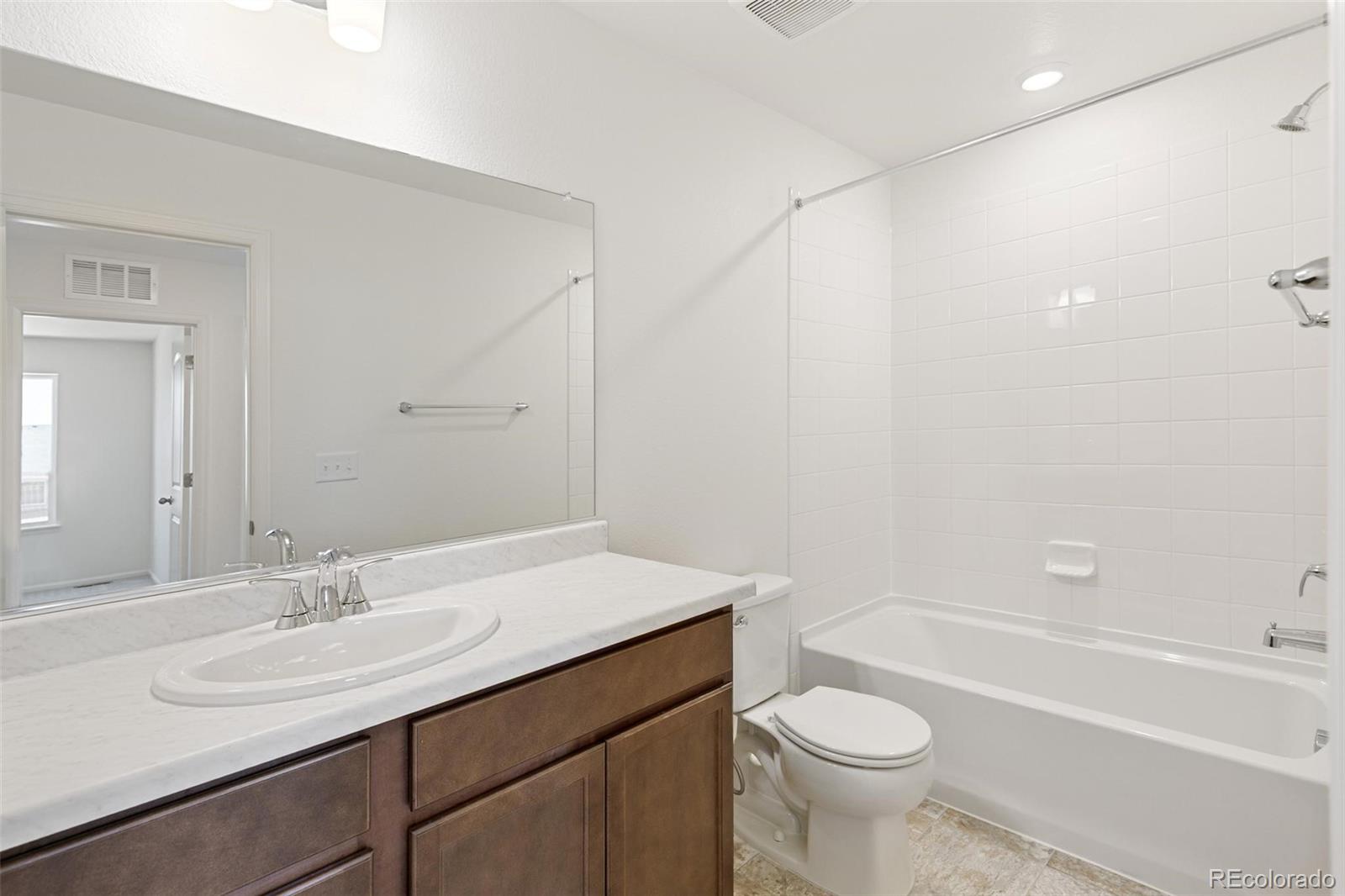 MLS Image #25 for 20474 e 57th avenue,aurora, Colorado