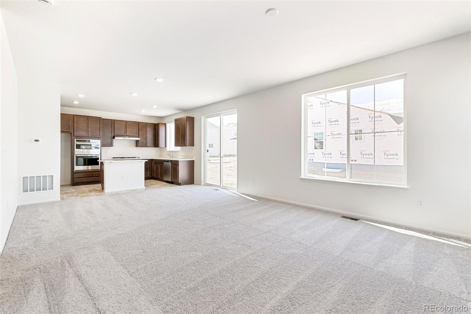 MLS Image #3 for 20474 e 57th avenue,aurora, Colorado