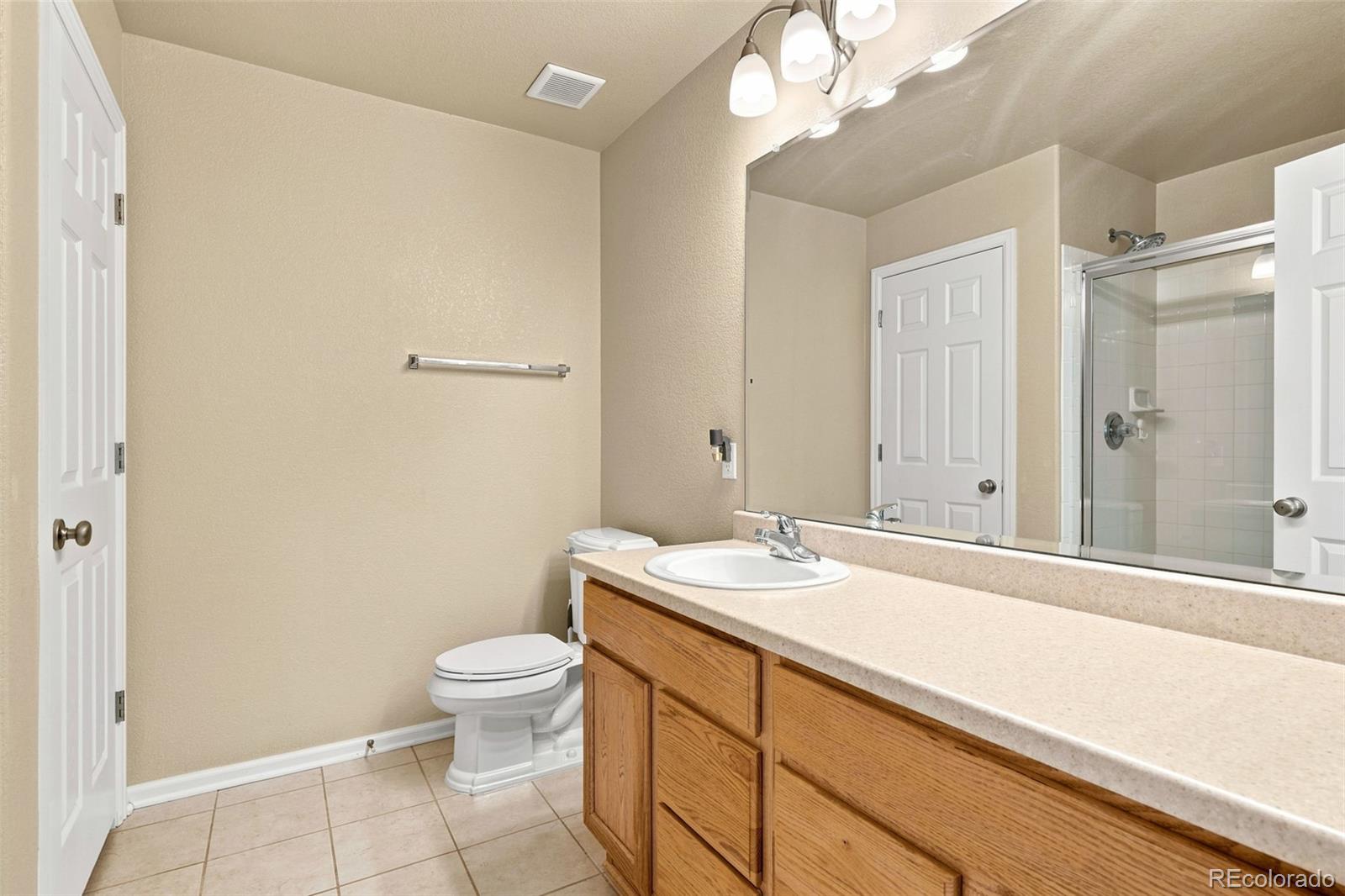 MLS Image #13 for 5526  lewiston street,denver, Colorado