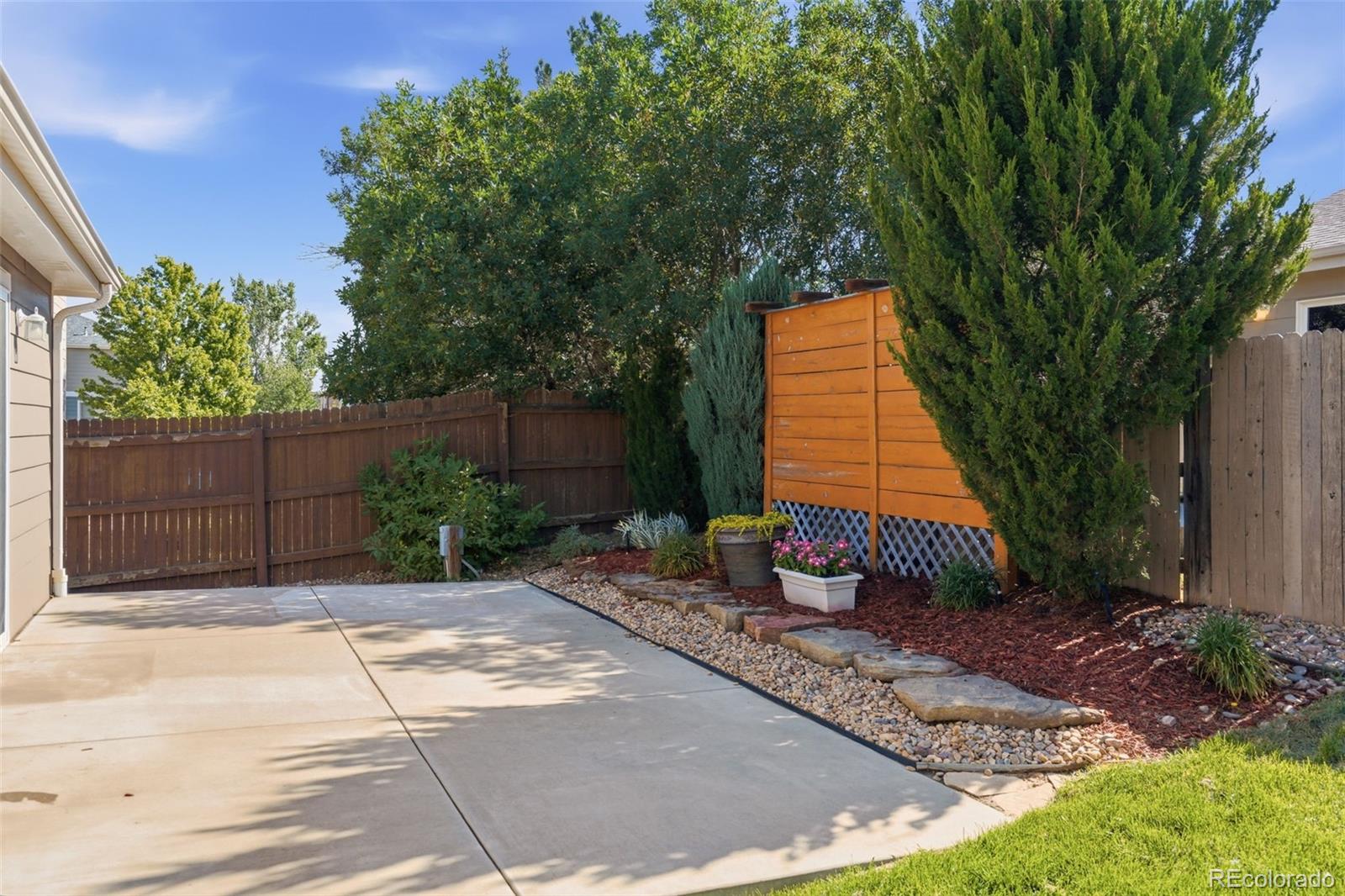 MLS Image #21 for 5526  lewiston street,denver, Colorado