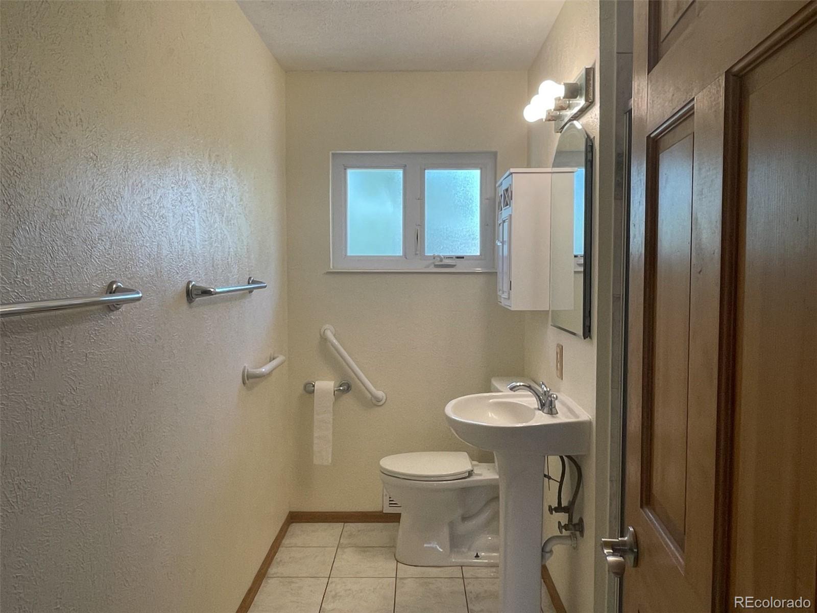 MLS Image #4 for 3100 s mabry way,denver, Colorado