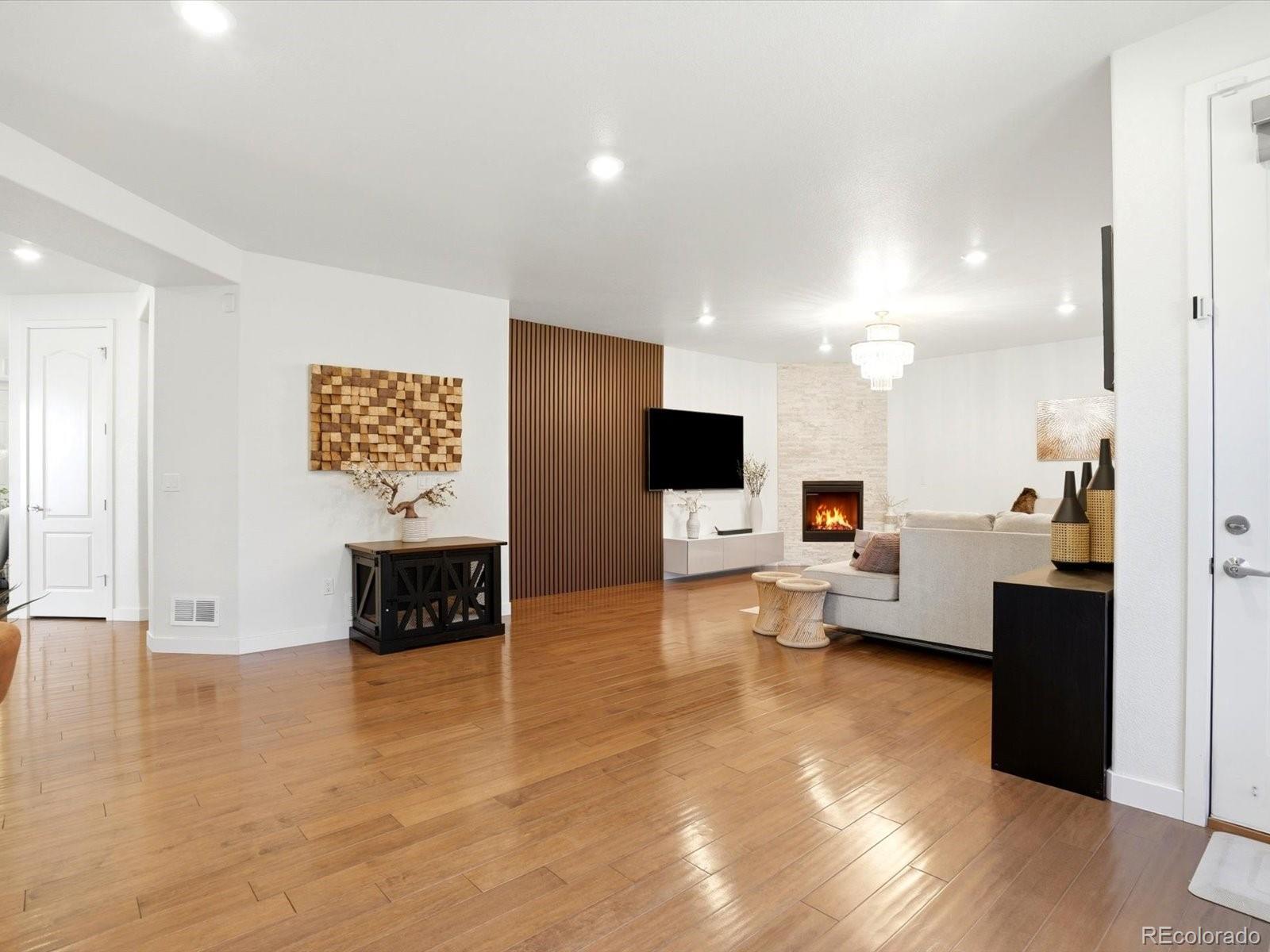 MLS Image #13 for 14159  glencoe street,thornton, Colorado