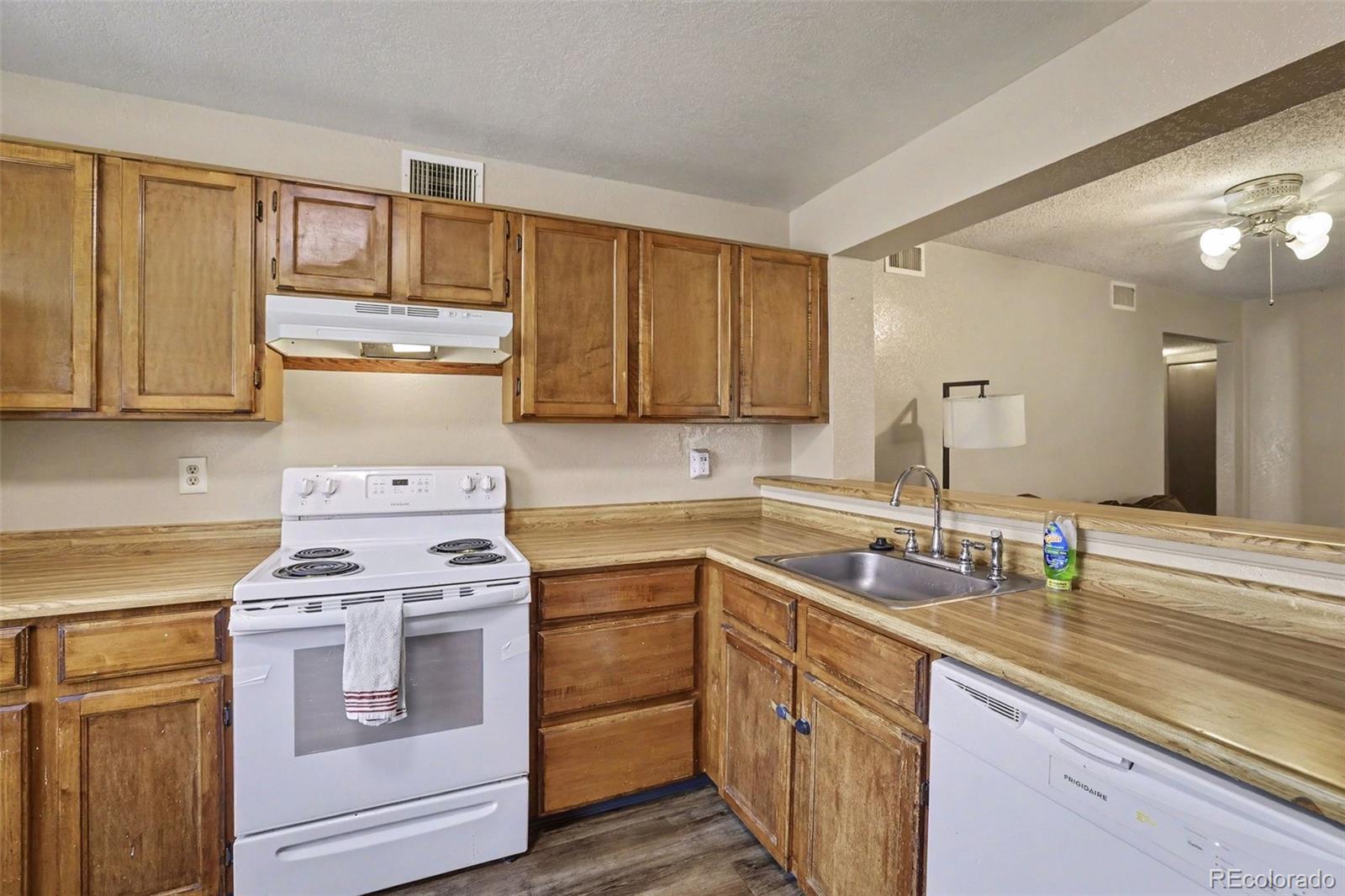 MLS Image #24 for 999 s miller street,denver, Colorado