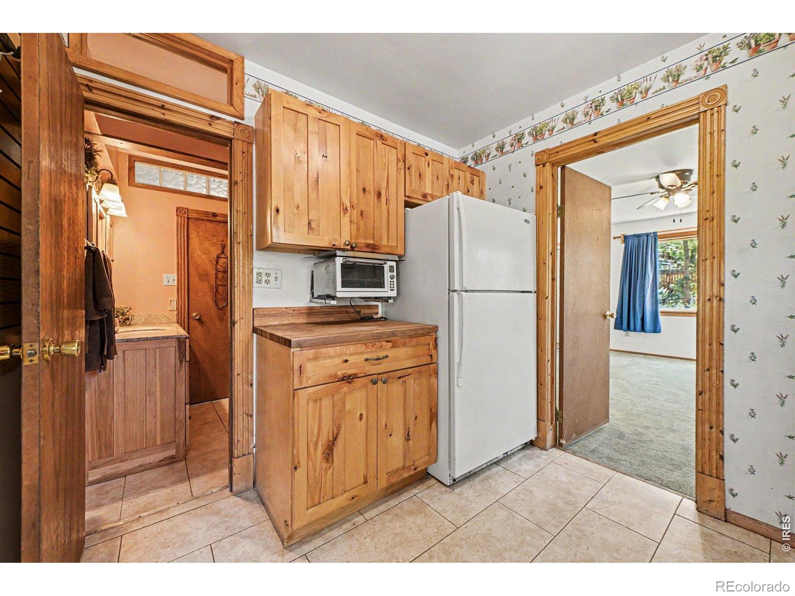 MLS Image #10 for 19  pipers canyon rd road,glen haven, Colorado