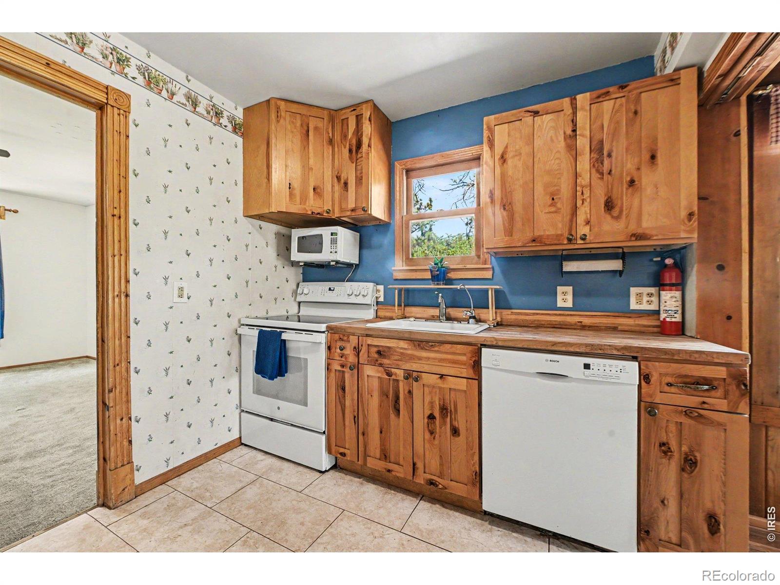MLS Image #8 for 19  pipers canyon rd road,glen haven, Colorado