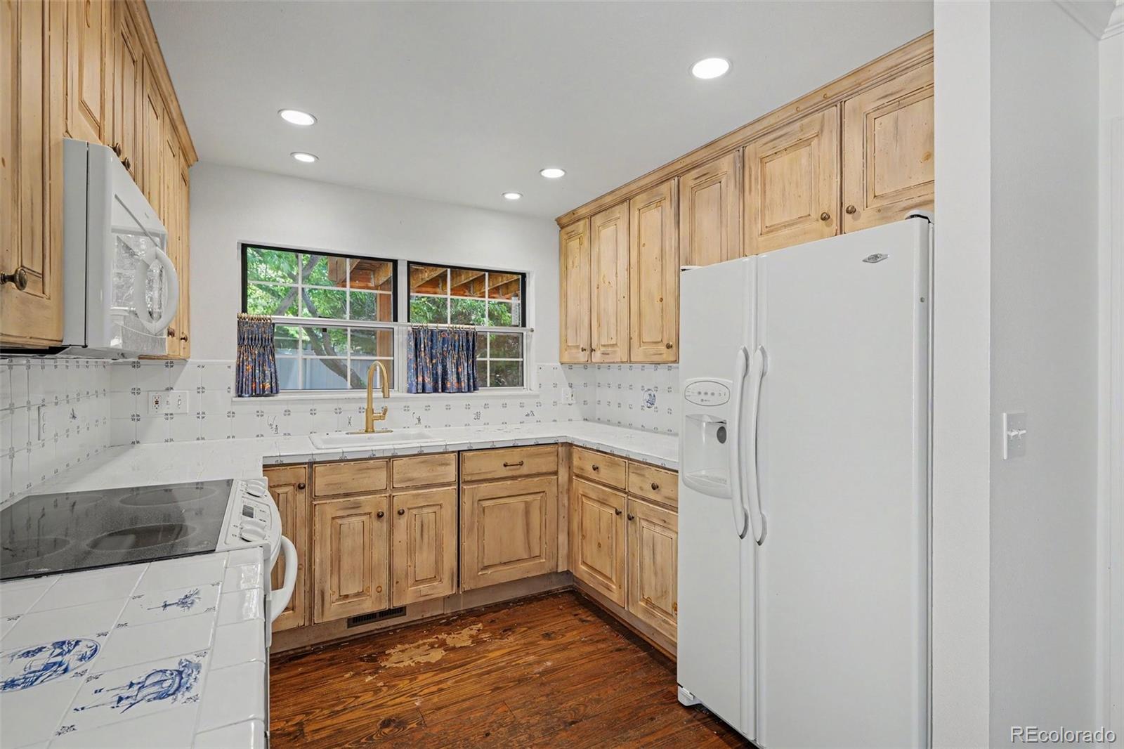 MLS Image #10 for 6130 e briarwood circle,englewood, Colorado