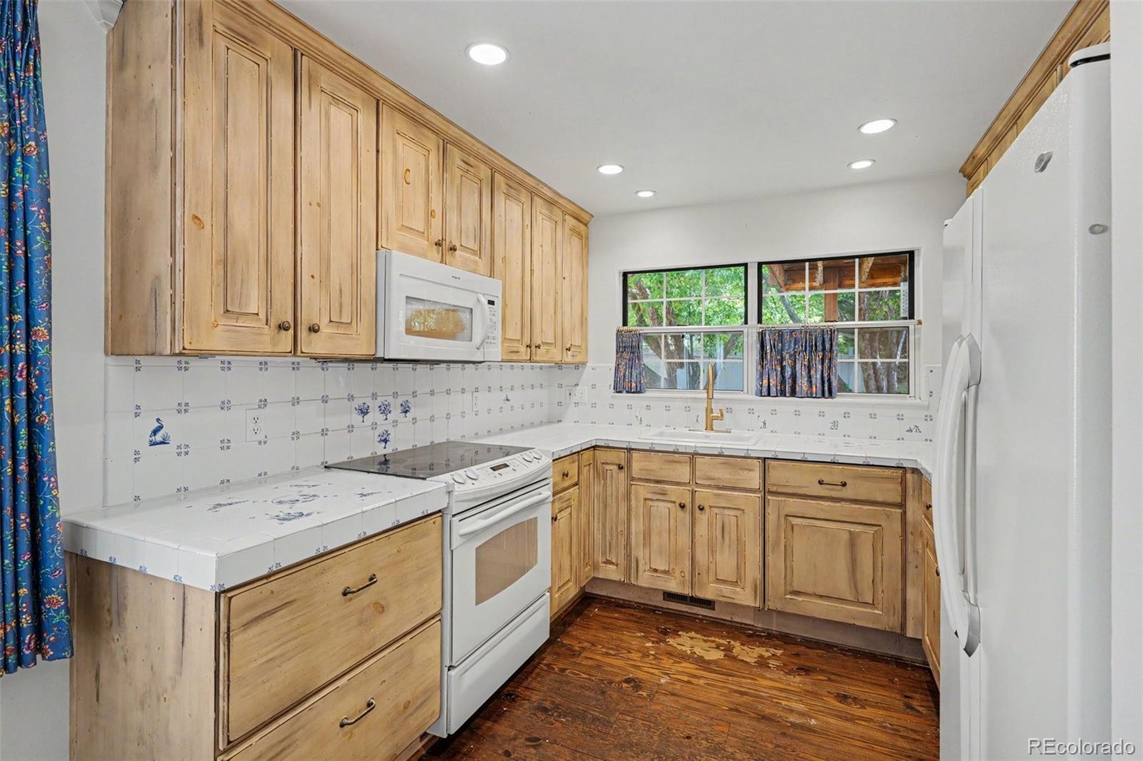 MLS Image #9 for 6130 e briarwood circle,englewood, Colorado