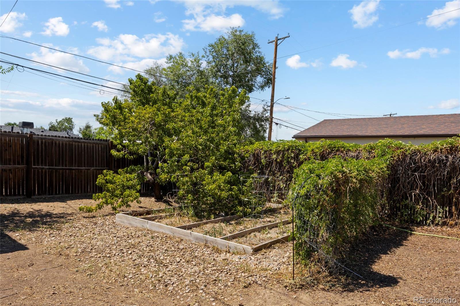 MLS Image #8 for 695 s dale court,denver, Colorado