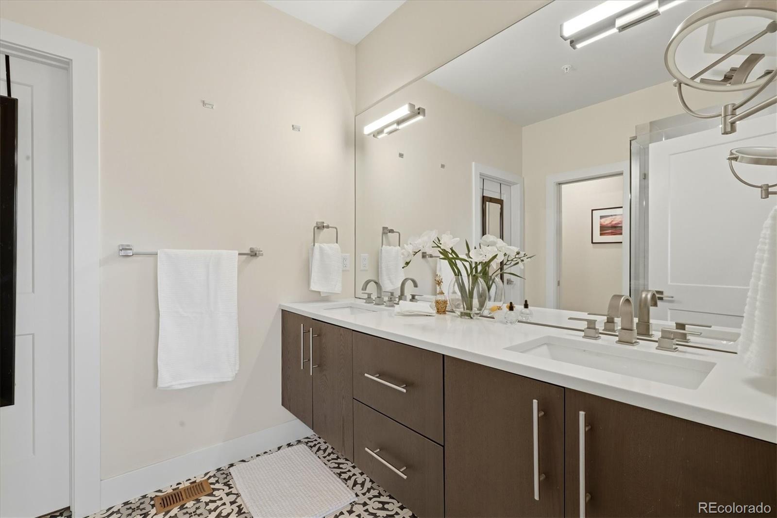 MLS Image #16 for 1714  hooker street ,denver, Colorado