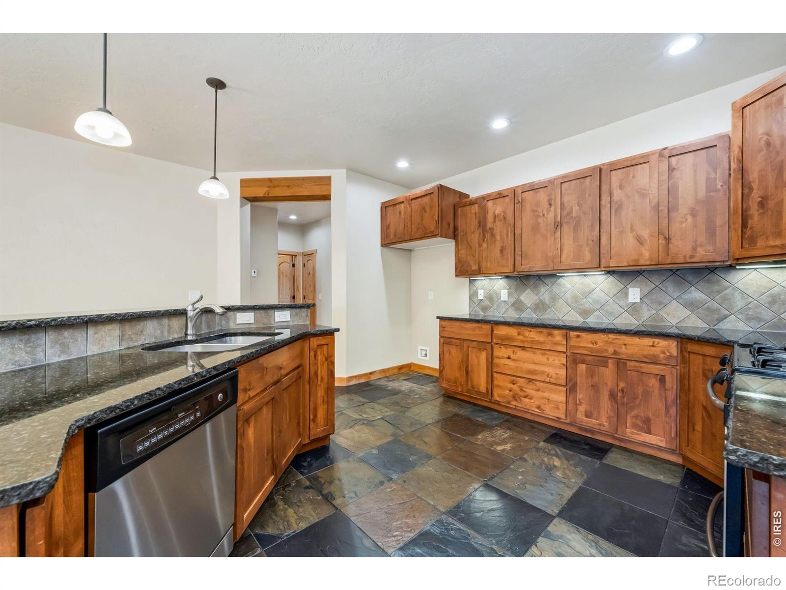 MLS Image #10 for 2984  ariel drive,loveland, Colorado