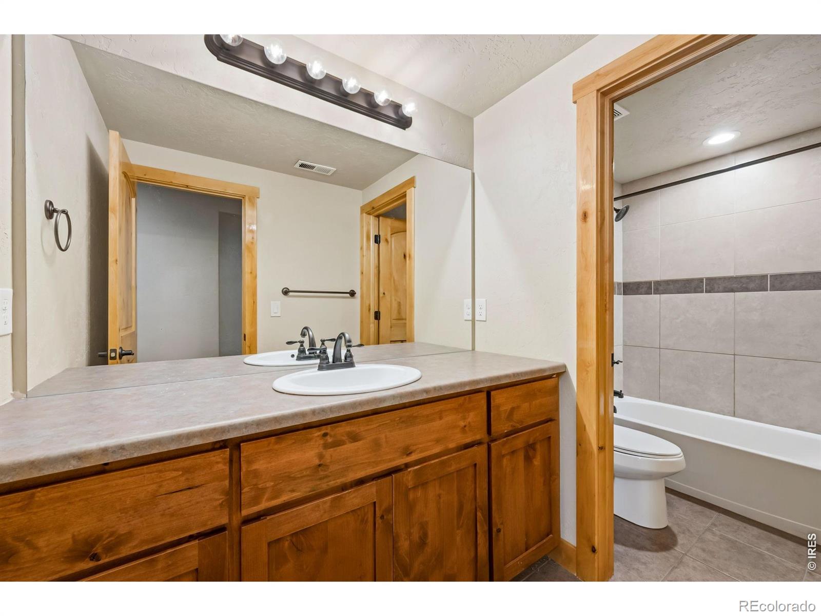 MLS Image #22 for 2984  ariel drive,loveland, Colorado