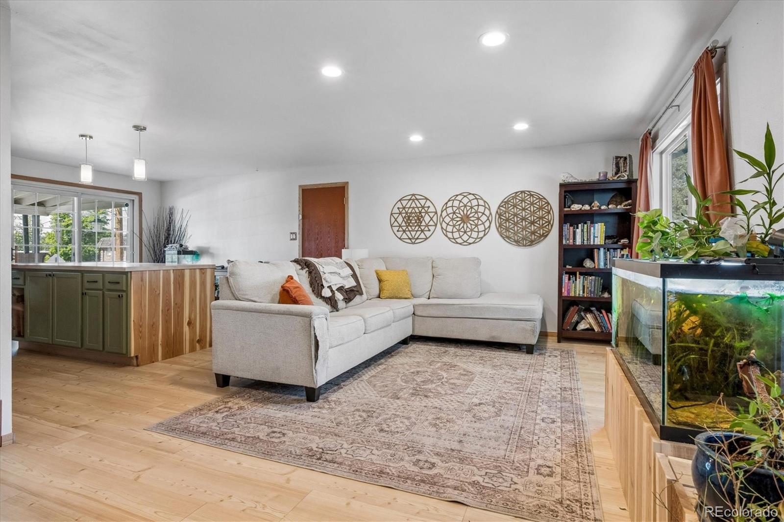 MLS Image #4 for 3550 w mountain road,englewood, Colorado