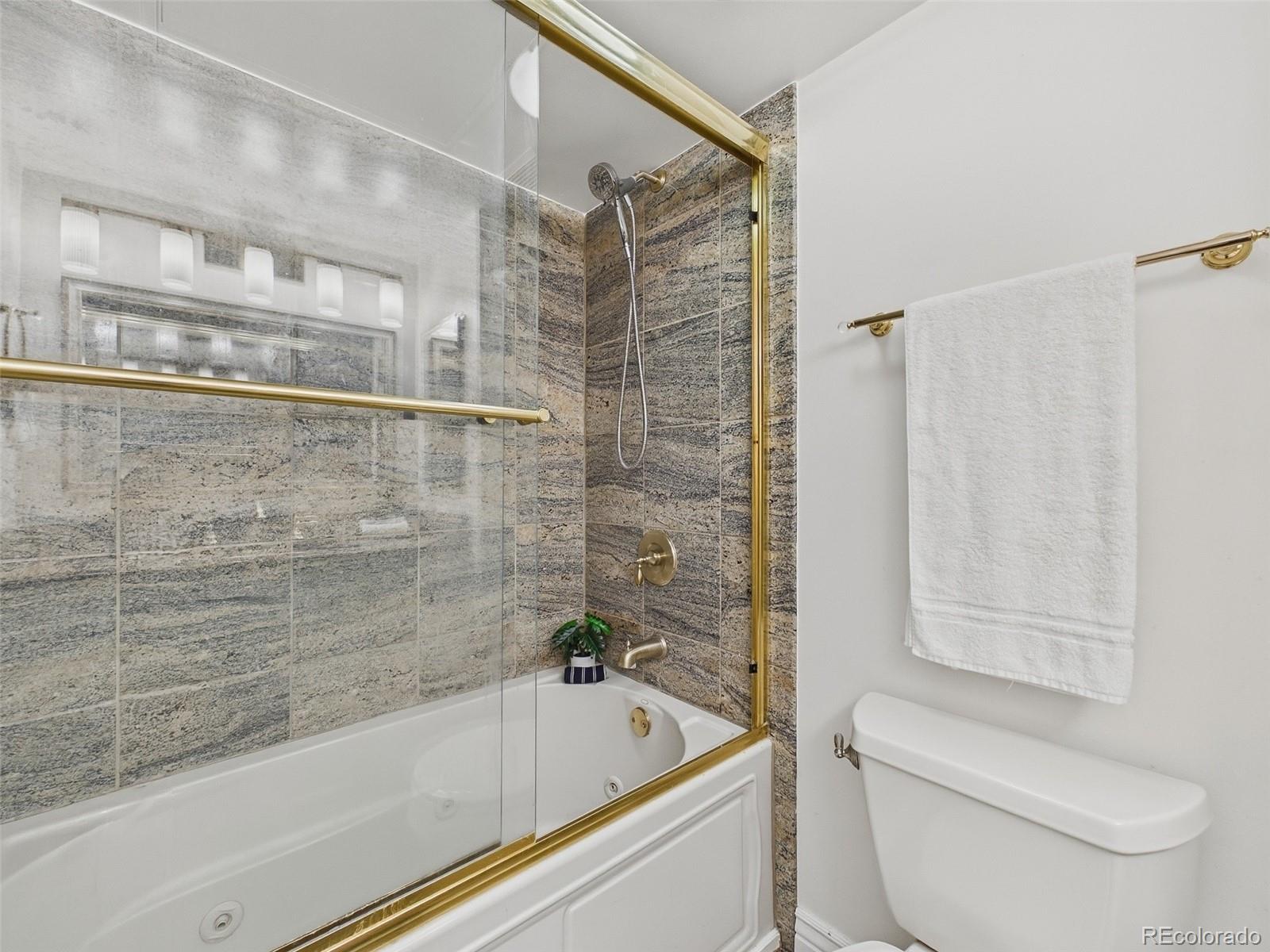 MLS Image #15 for 1020  15th street,denver, Colorado