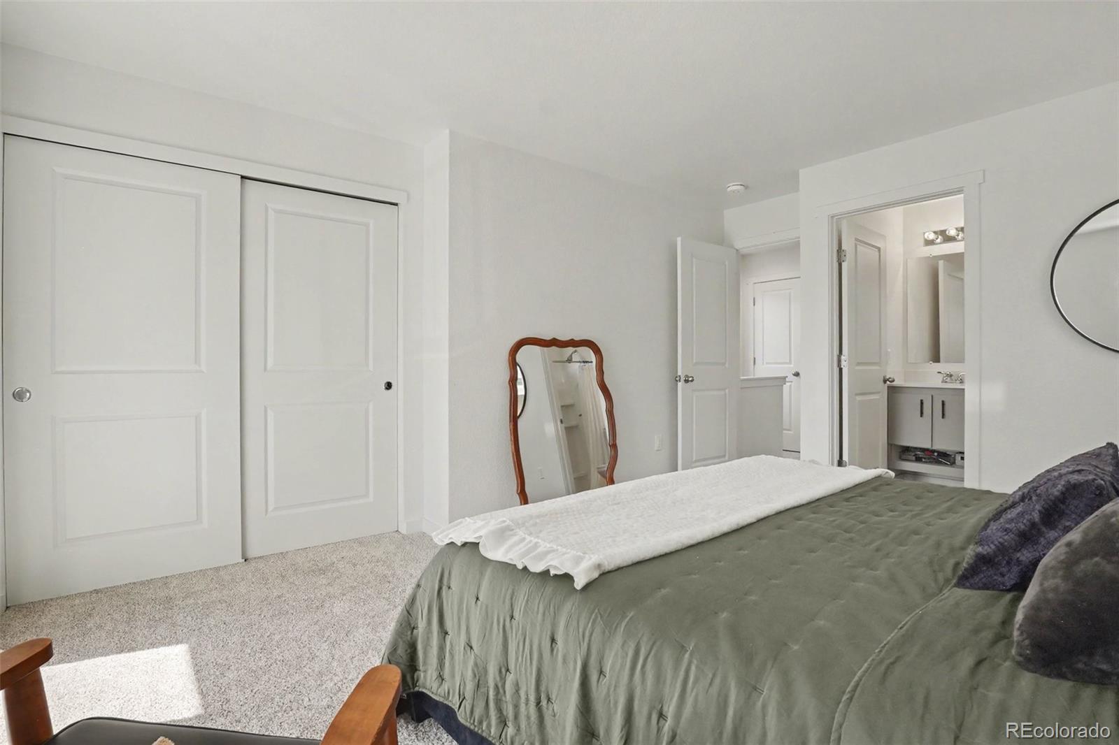 MLS Image #18 for 4979 n yampa street,denver, Colorado